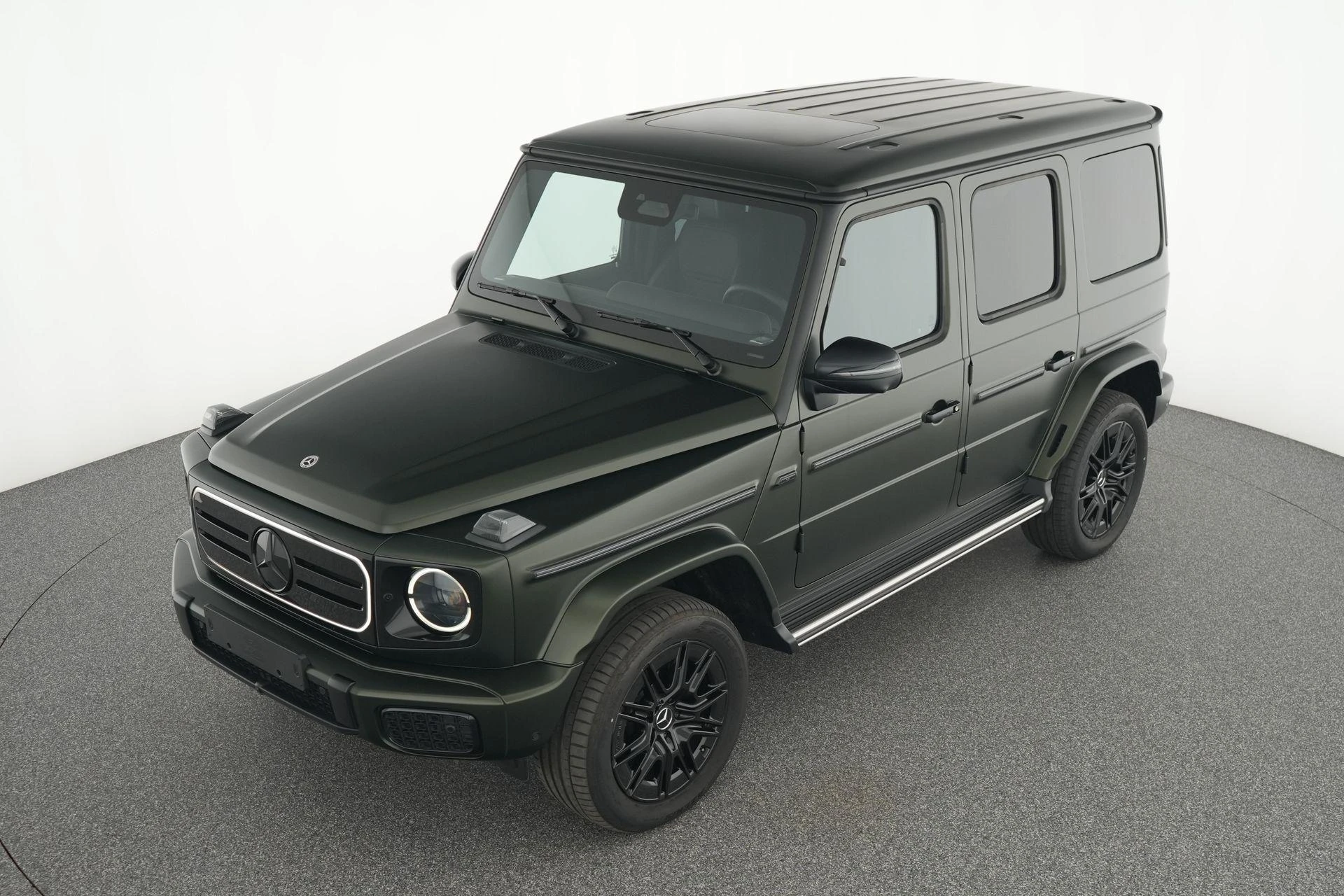 Mercedes-Benz-G-Klasse-image-10