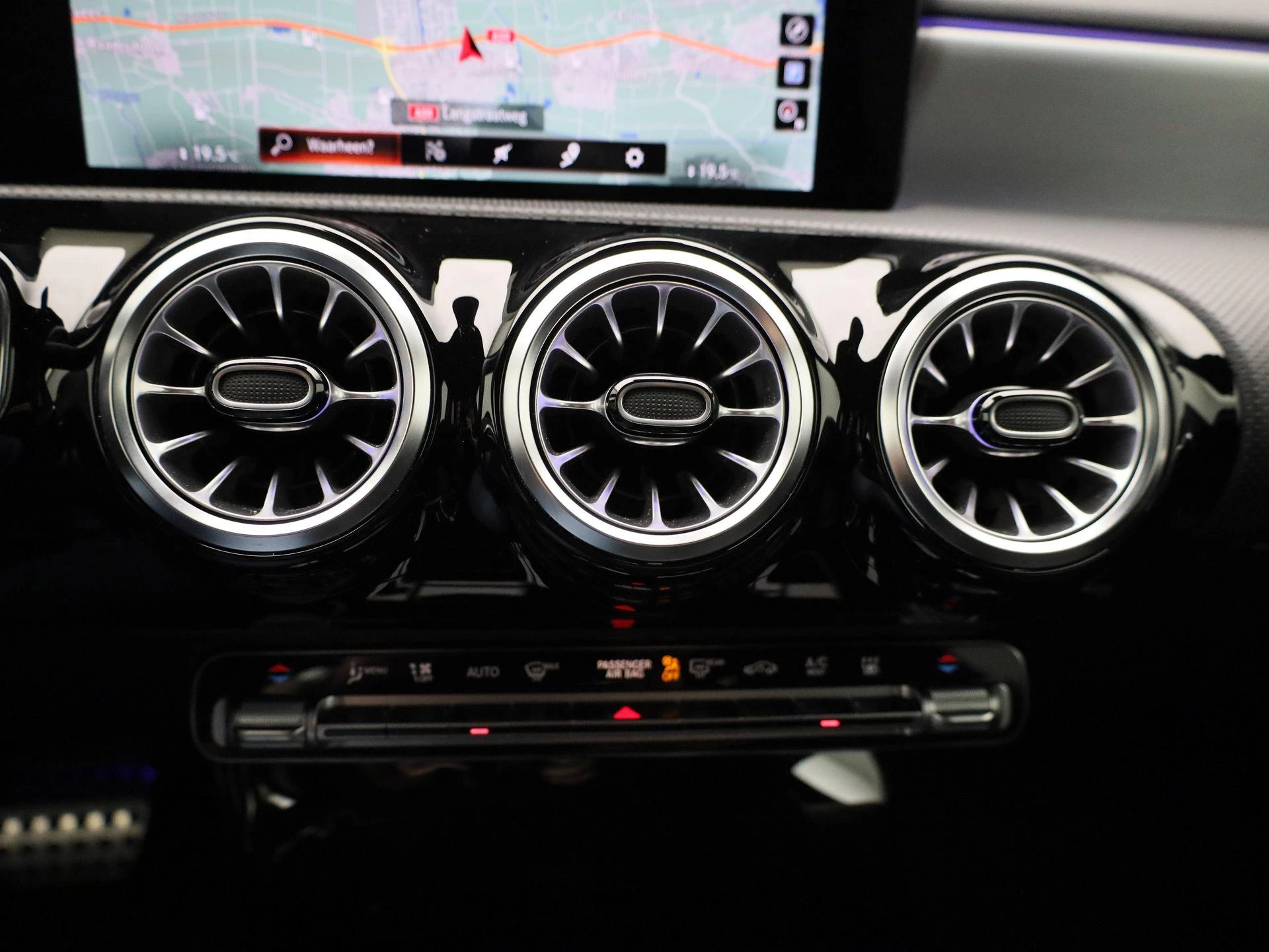 Mercedes-Benz-A-Klasse-image-23