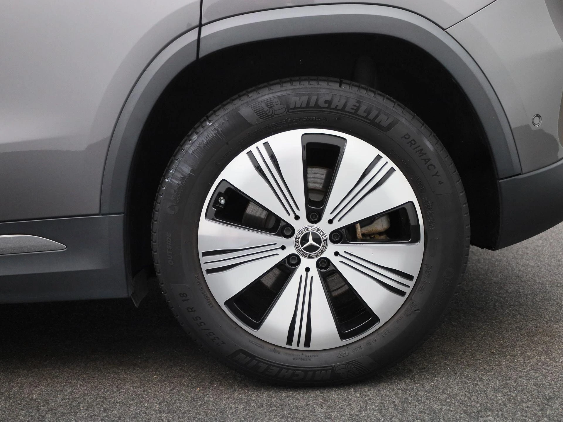 Mercedes-Benz-EQA-image-12