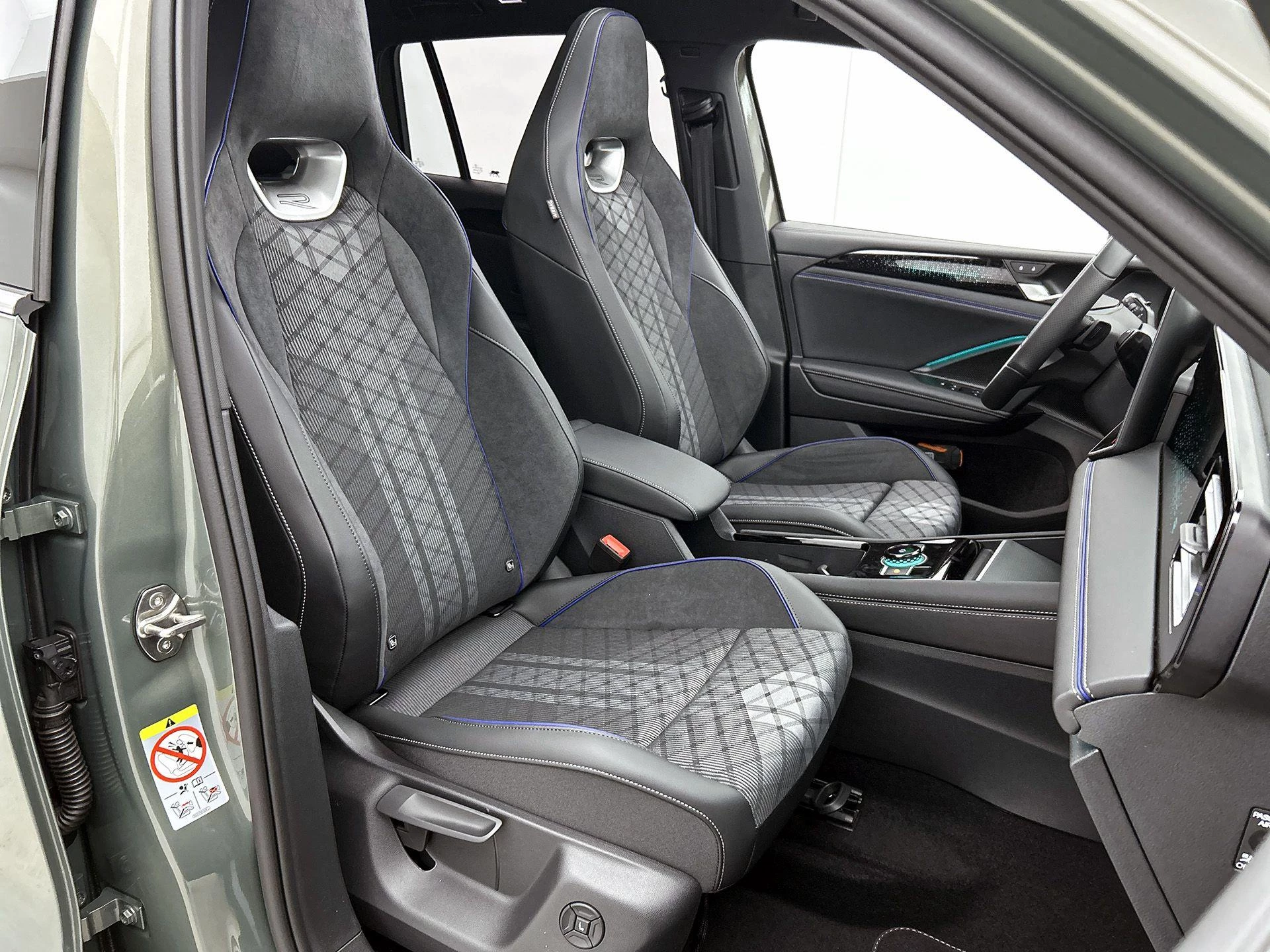 Volkswagen-Tiguan-image-44