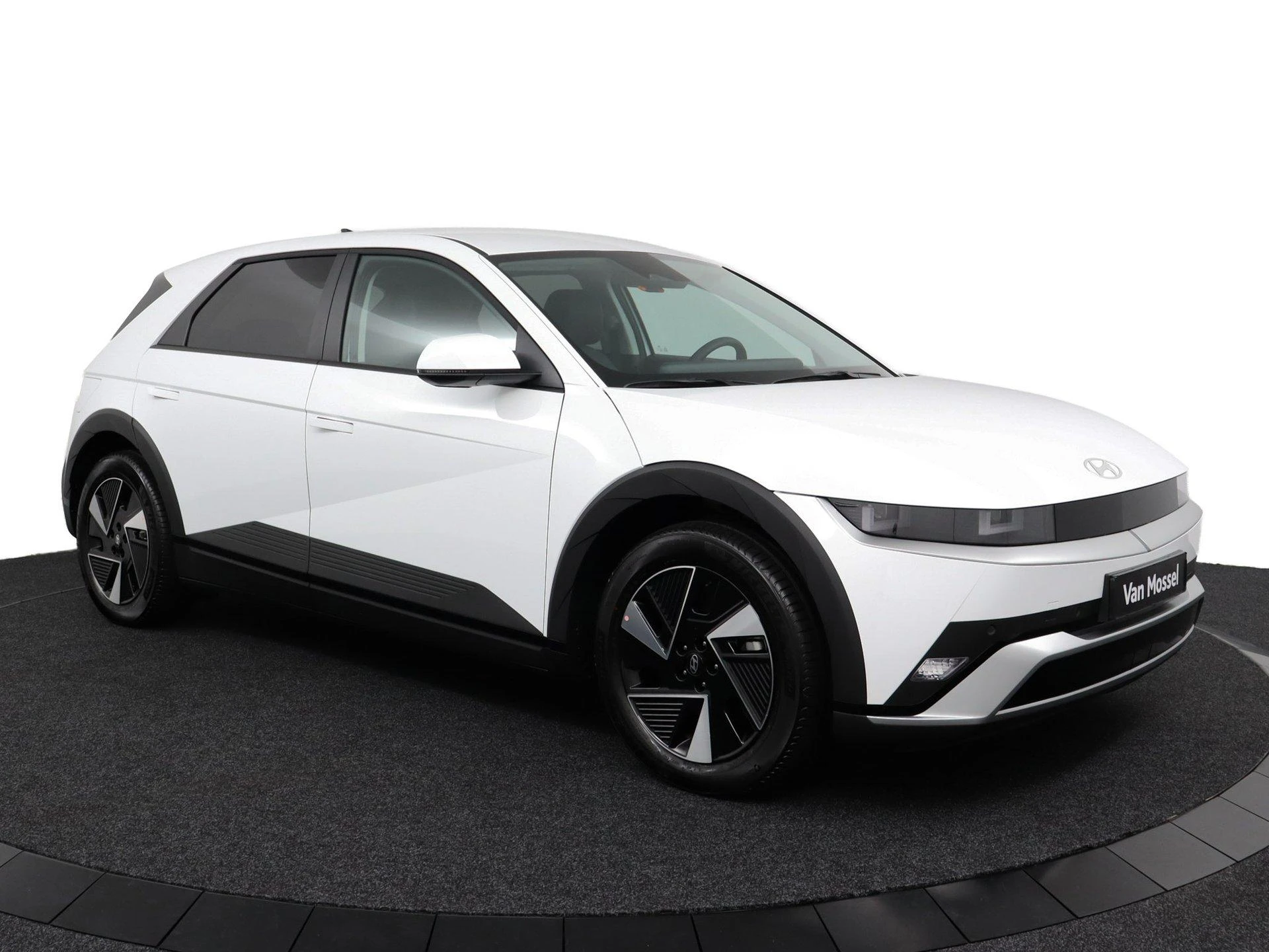 Hyundai-IONIQ 5-image-12