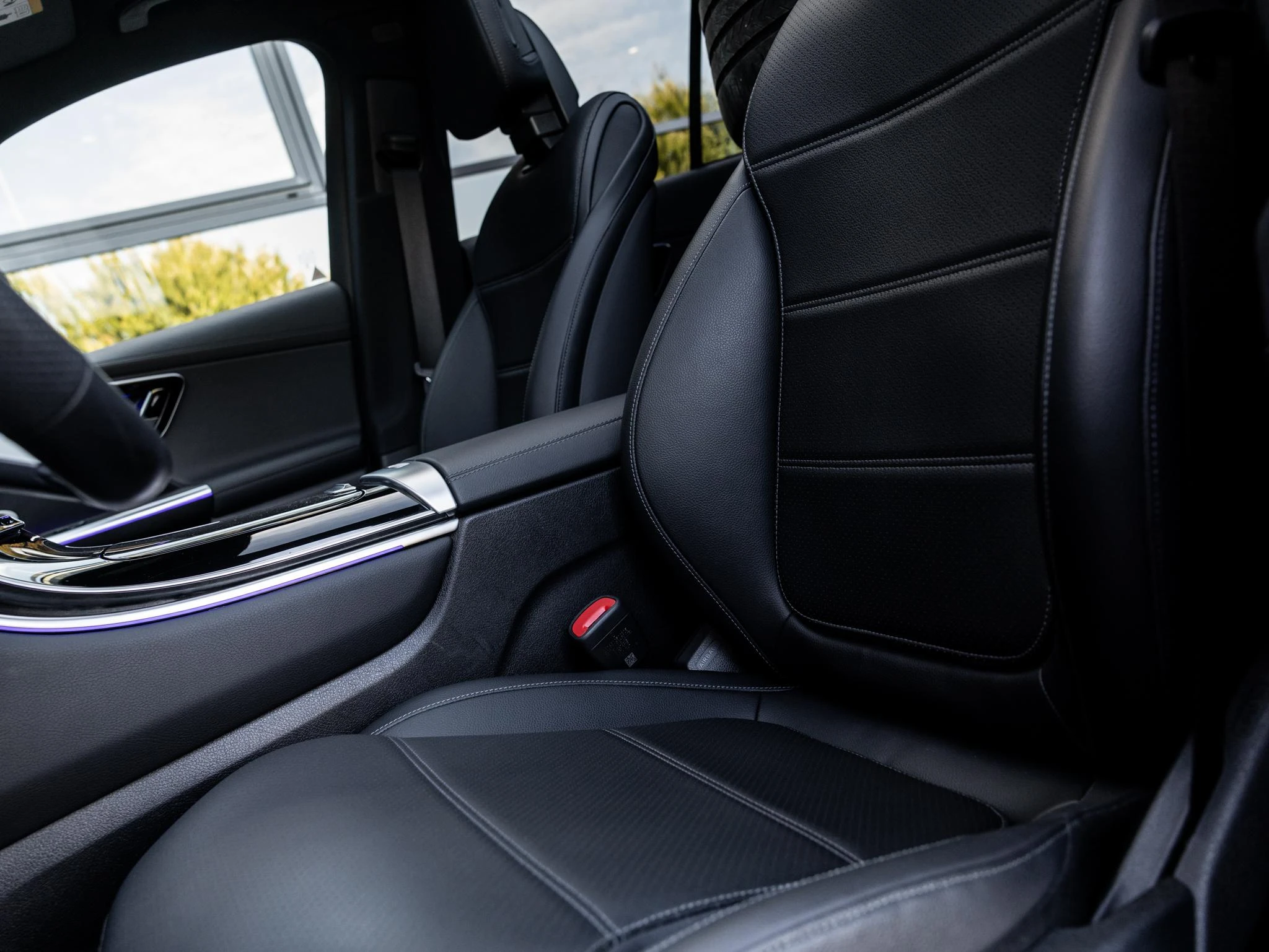 Mercedes-Benz-GLC-image-24