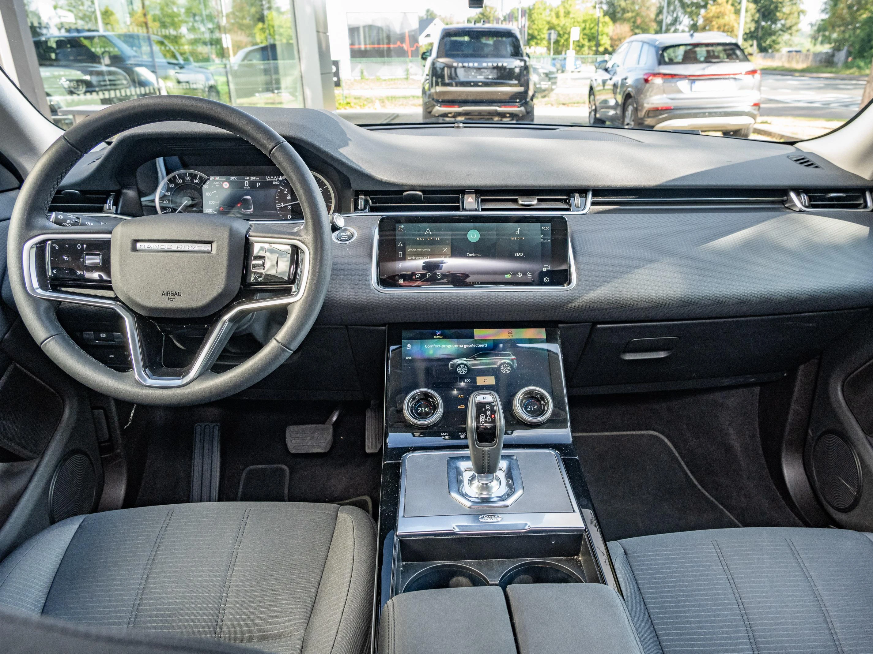 Land Rover-Range Rover Evoque-image-7