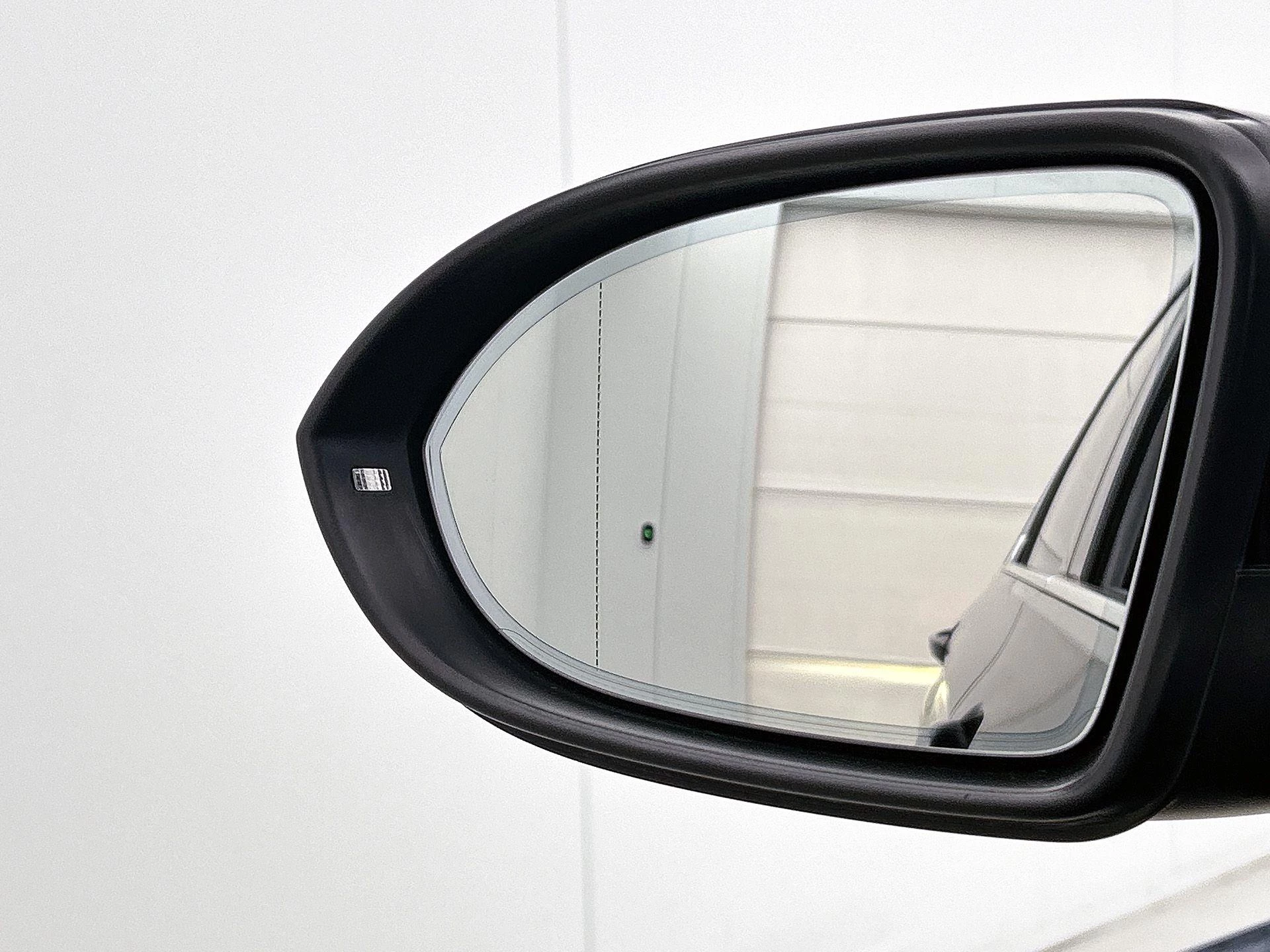 Volkswagen-Passat-image-21