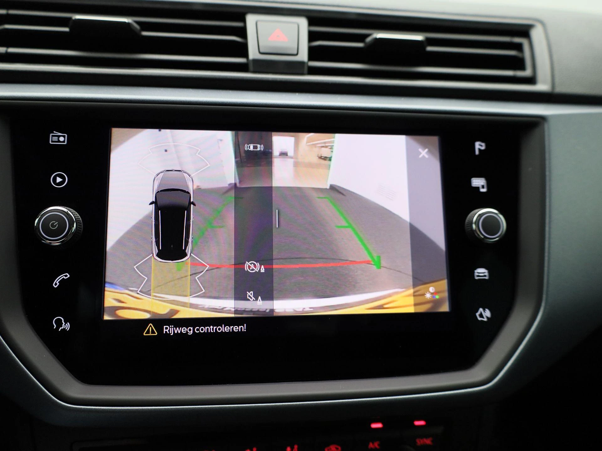 SEAT-Arona-image-28