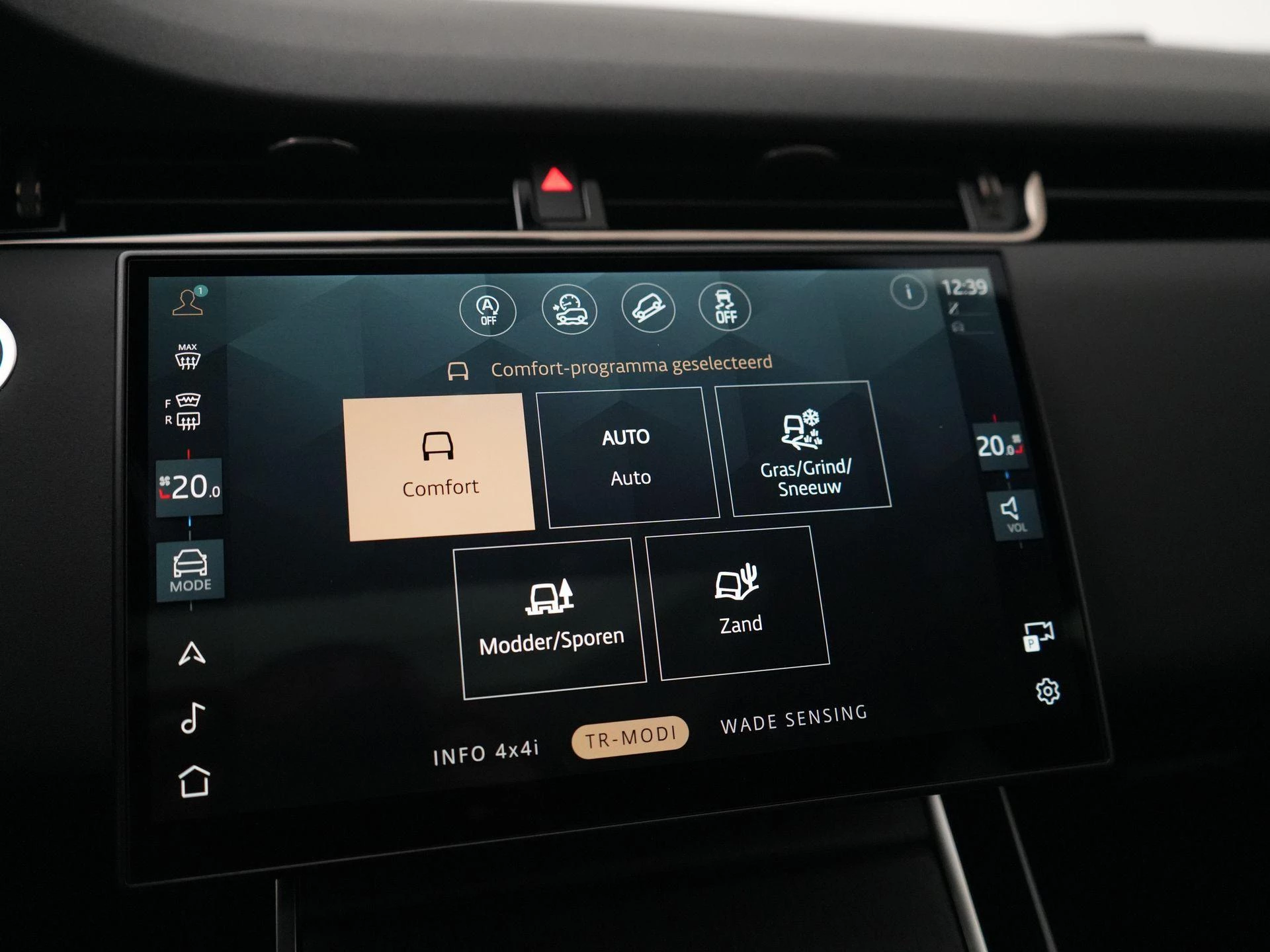 Land Rover-Range Rover Evoque-image-26