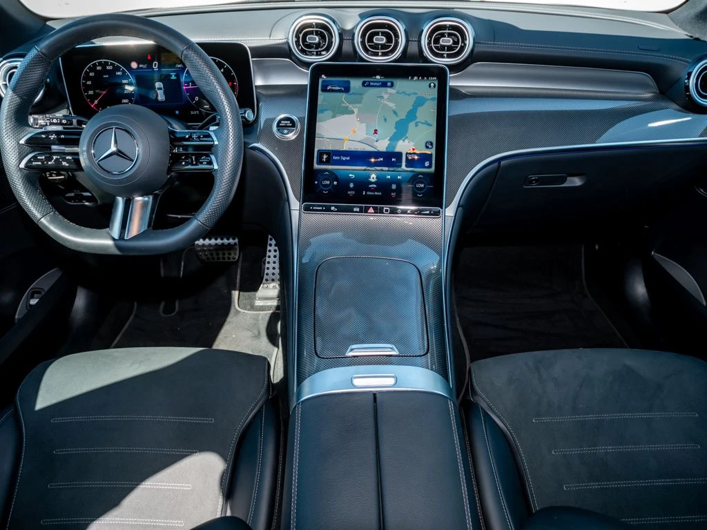 Mercedes-Benz-GLC 300 d-image-13