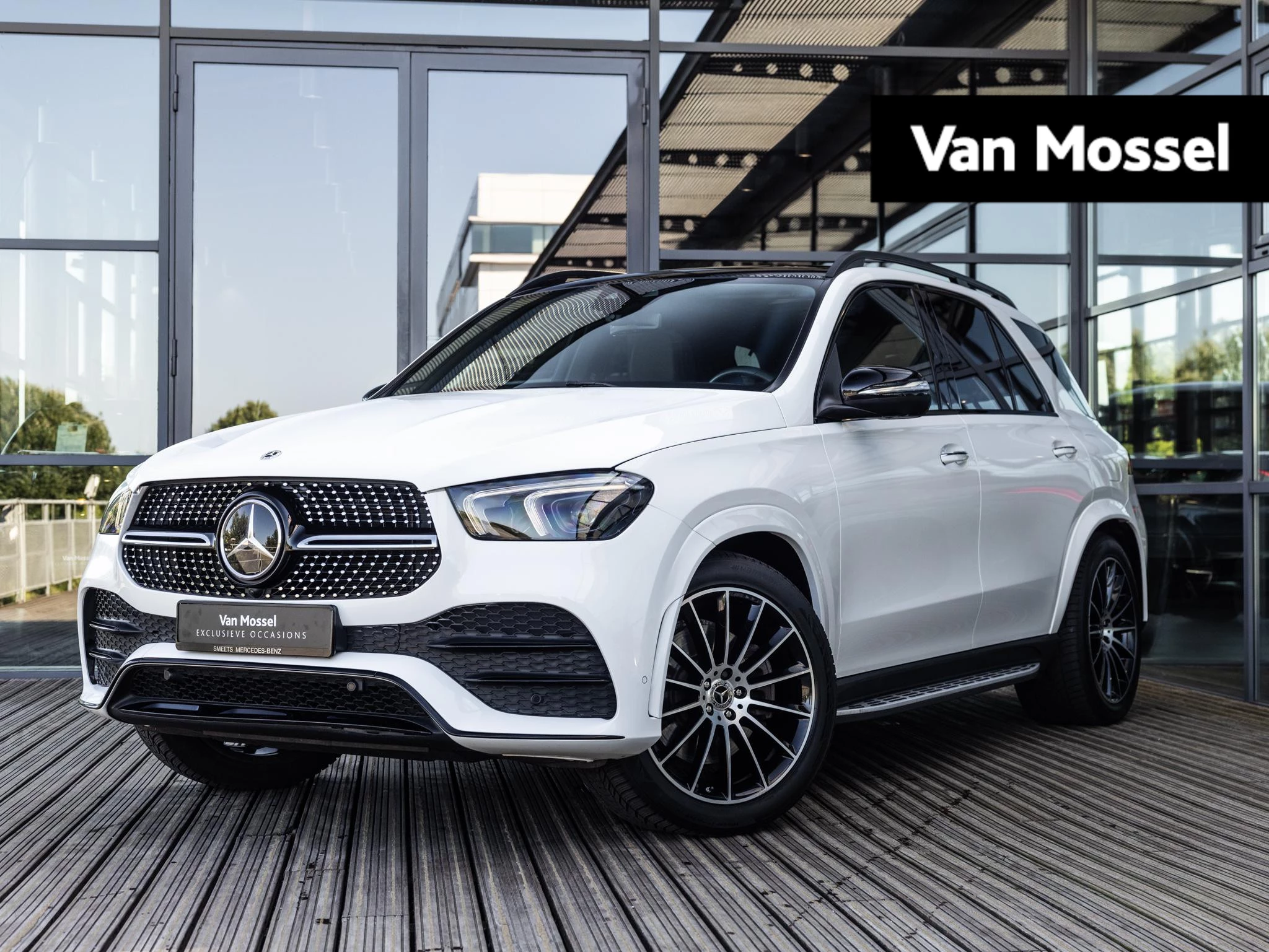 Mercedes-Benz-GLE-image-0