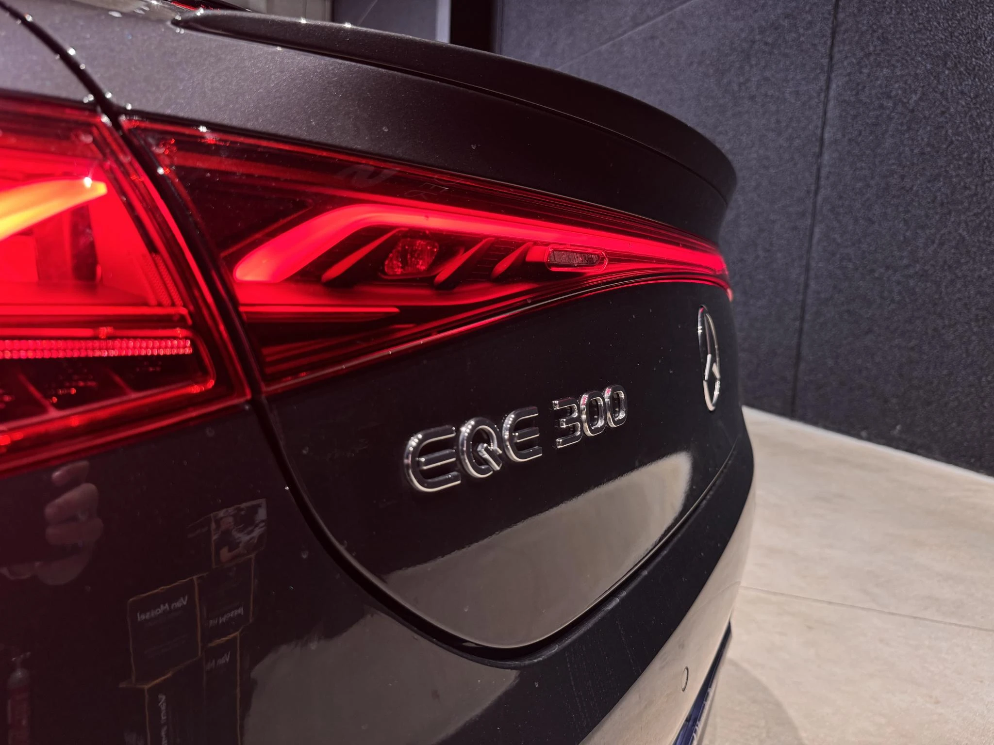 Mercedes-Benz-EQE-image-23