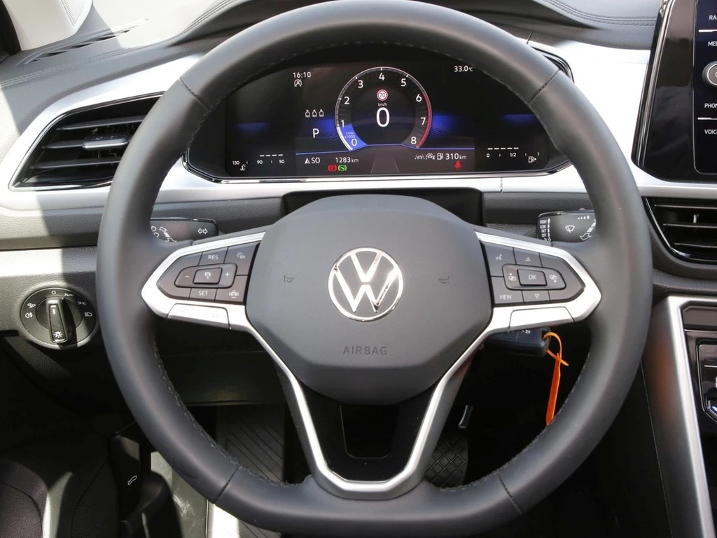 Volkswagen T-Roc 1.5 TSI DSG Life 16" LM NAVI RFK LED SHZ ACC