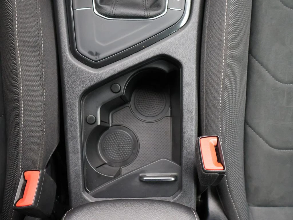 Volkswagen-Tiguan-image-22