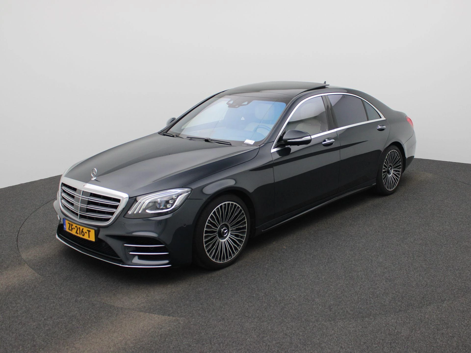 Mercedes-Benz-S-Klasse-image-58