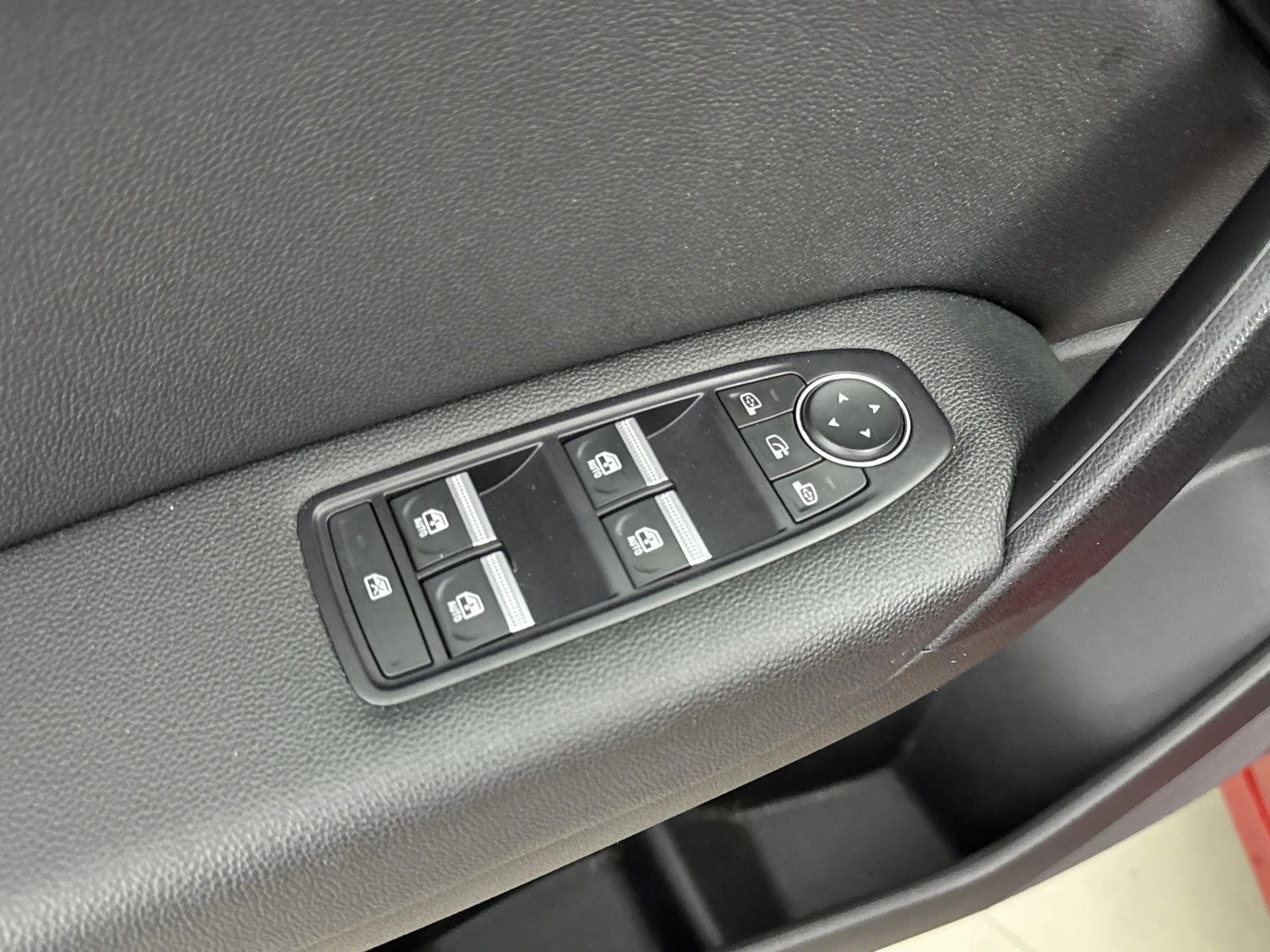Renault-Captur-image-12