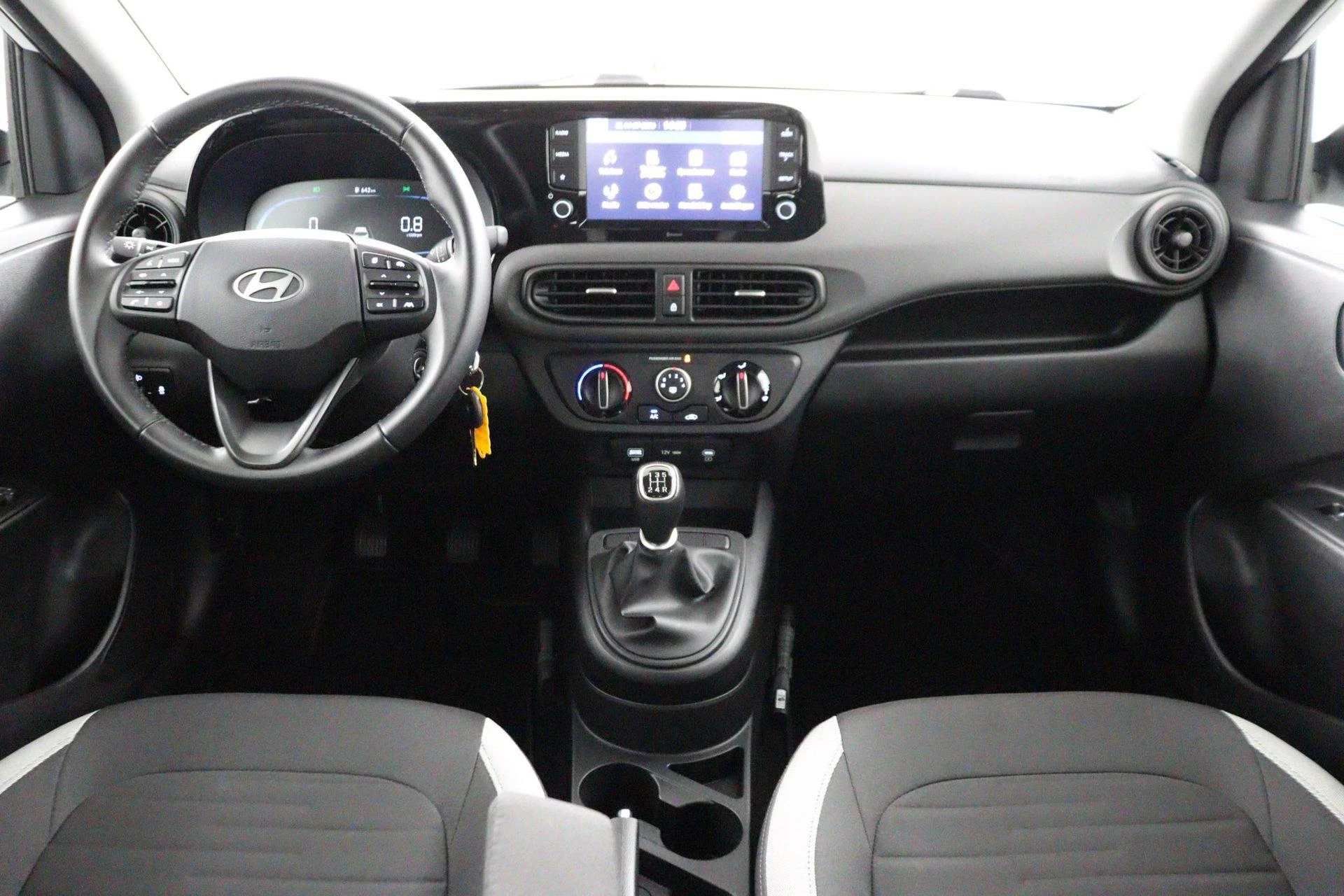 Hyundai-i10-image-3