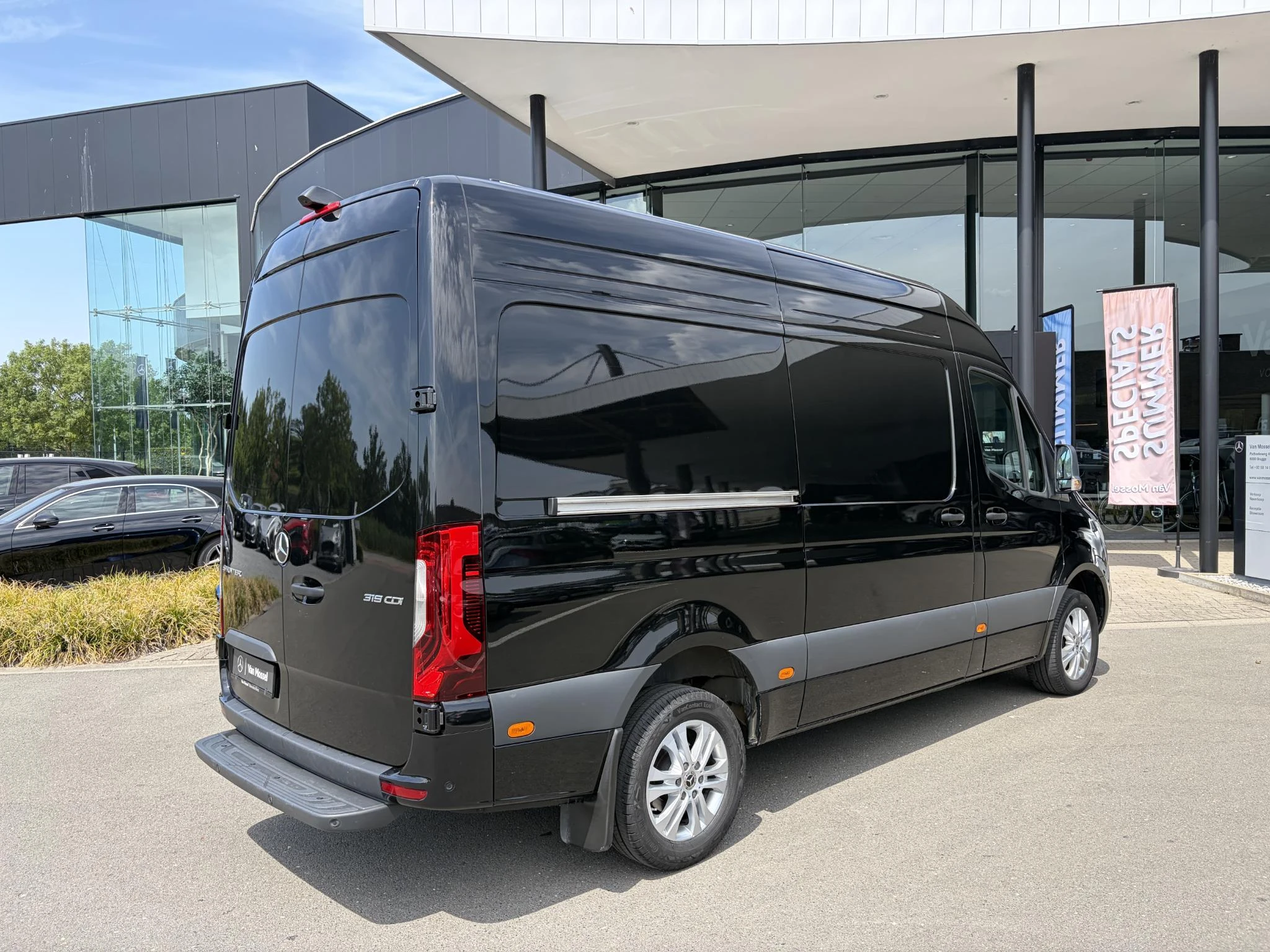 Mercedes-Benz Sprinter 319 CDI GB L2 RWD 3.5T