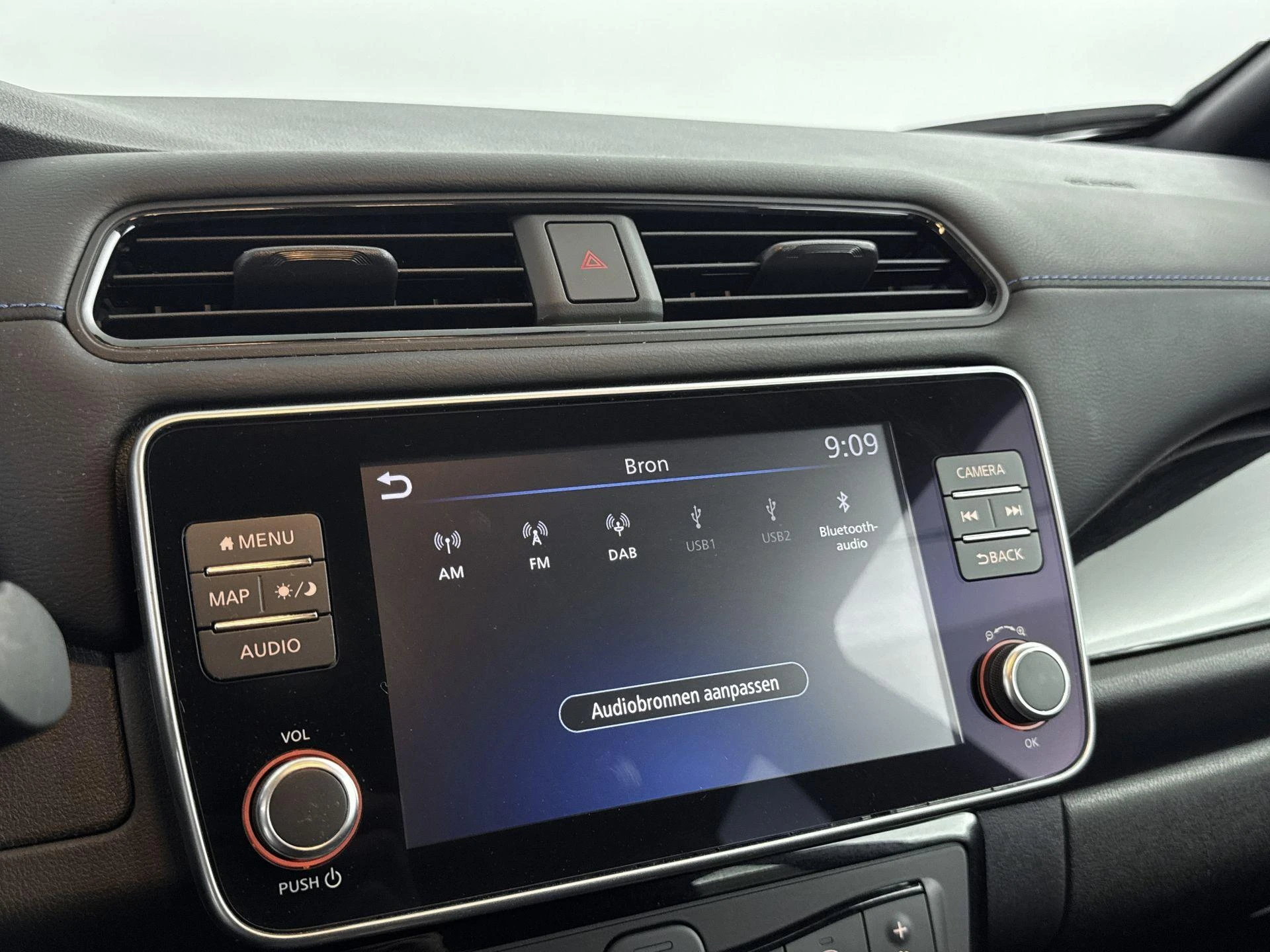 Nissan-Leaf-image-11