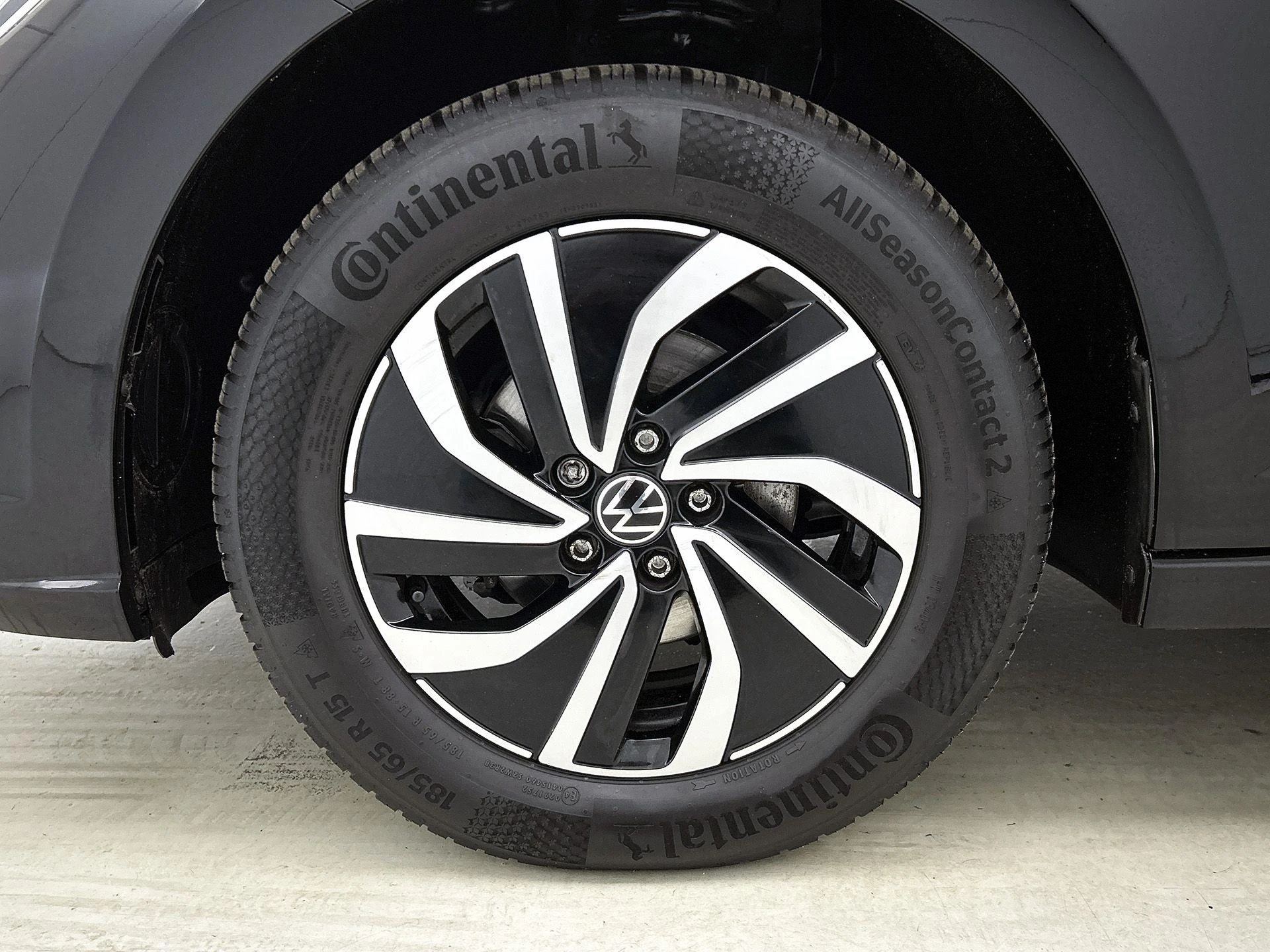 Volkswagen-Polo-image-34