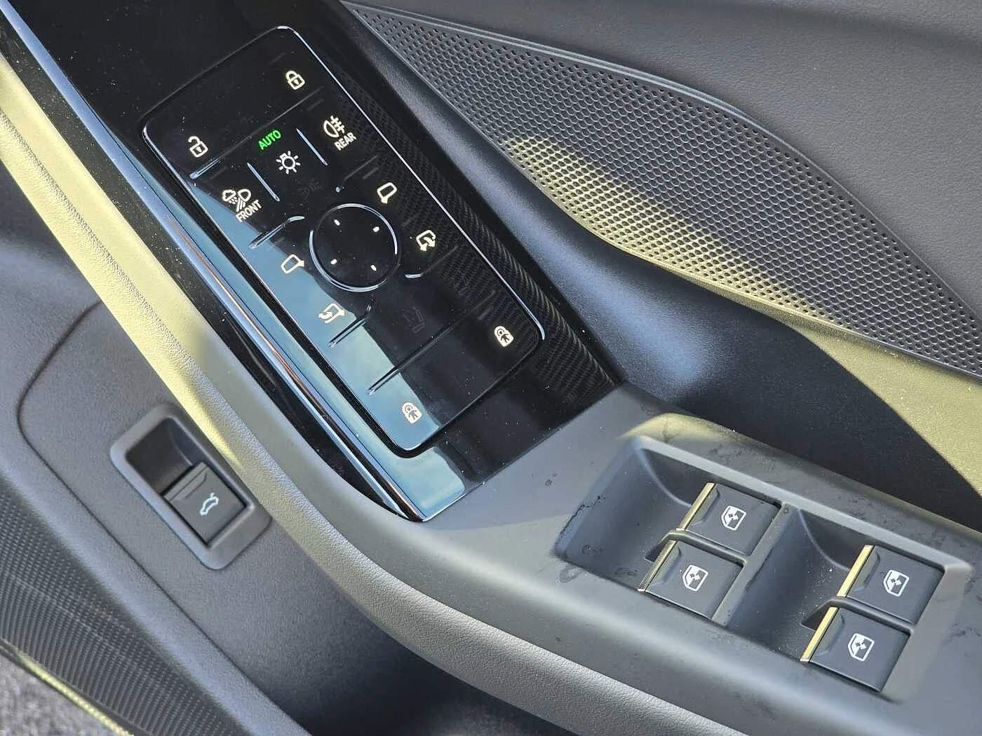 Audi-A6 Sportback e-tron-image-37
