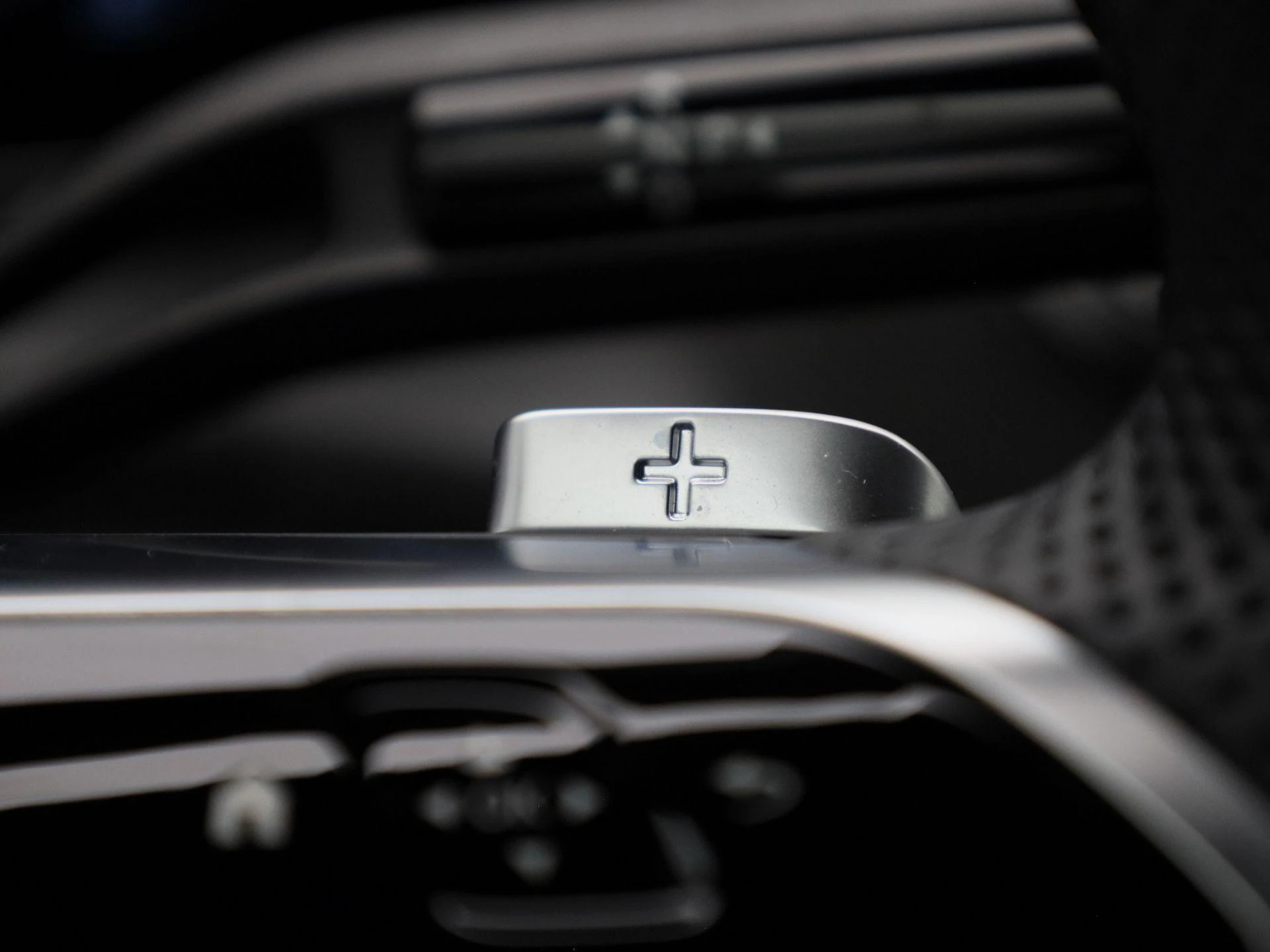Mercedes-Benz-GLC-image-27