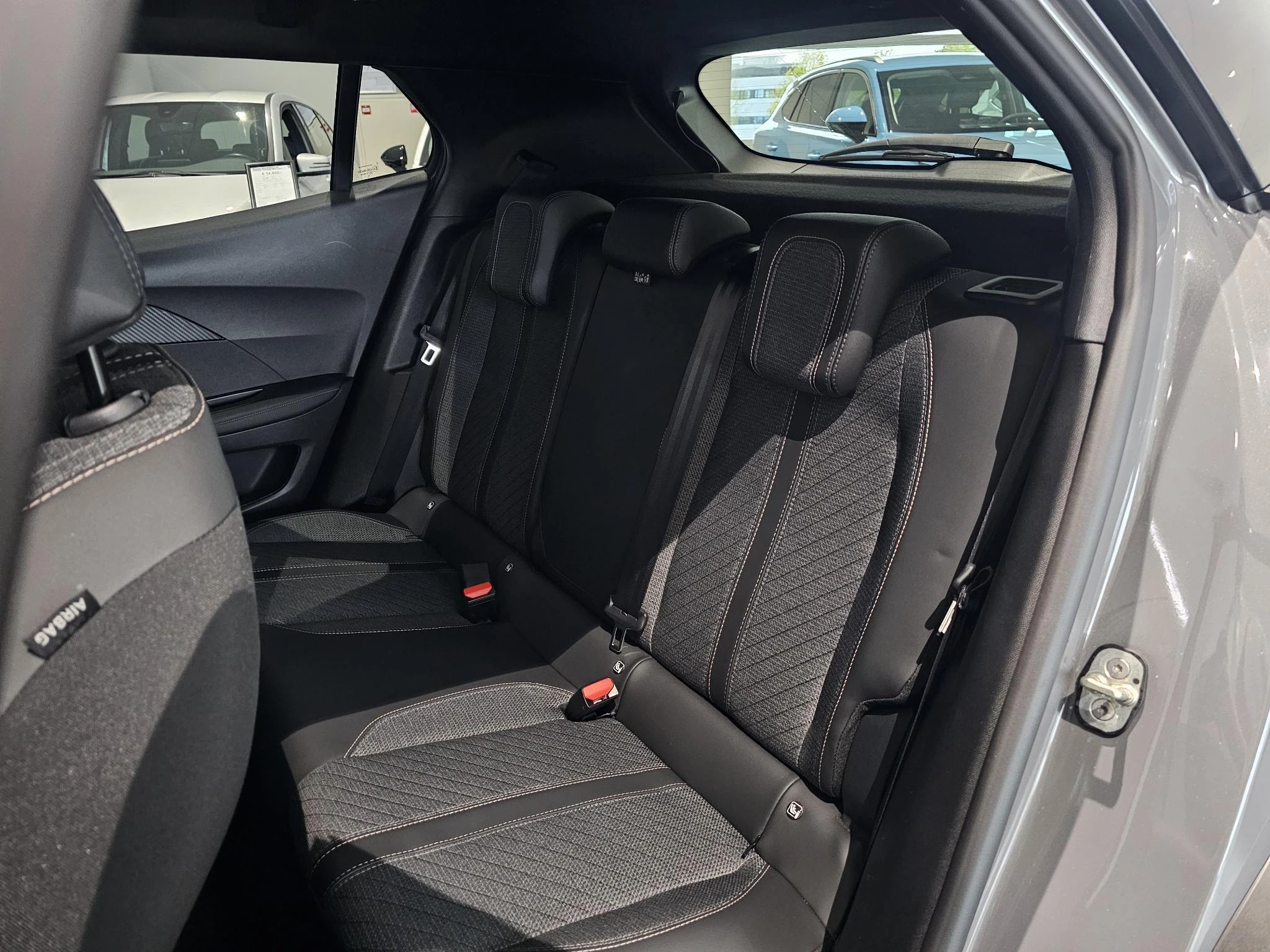 Peugeot-2008-image-8