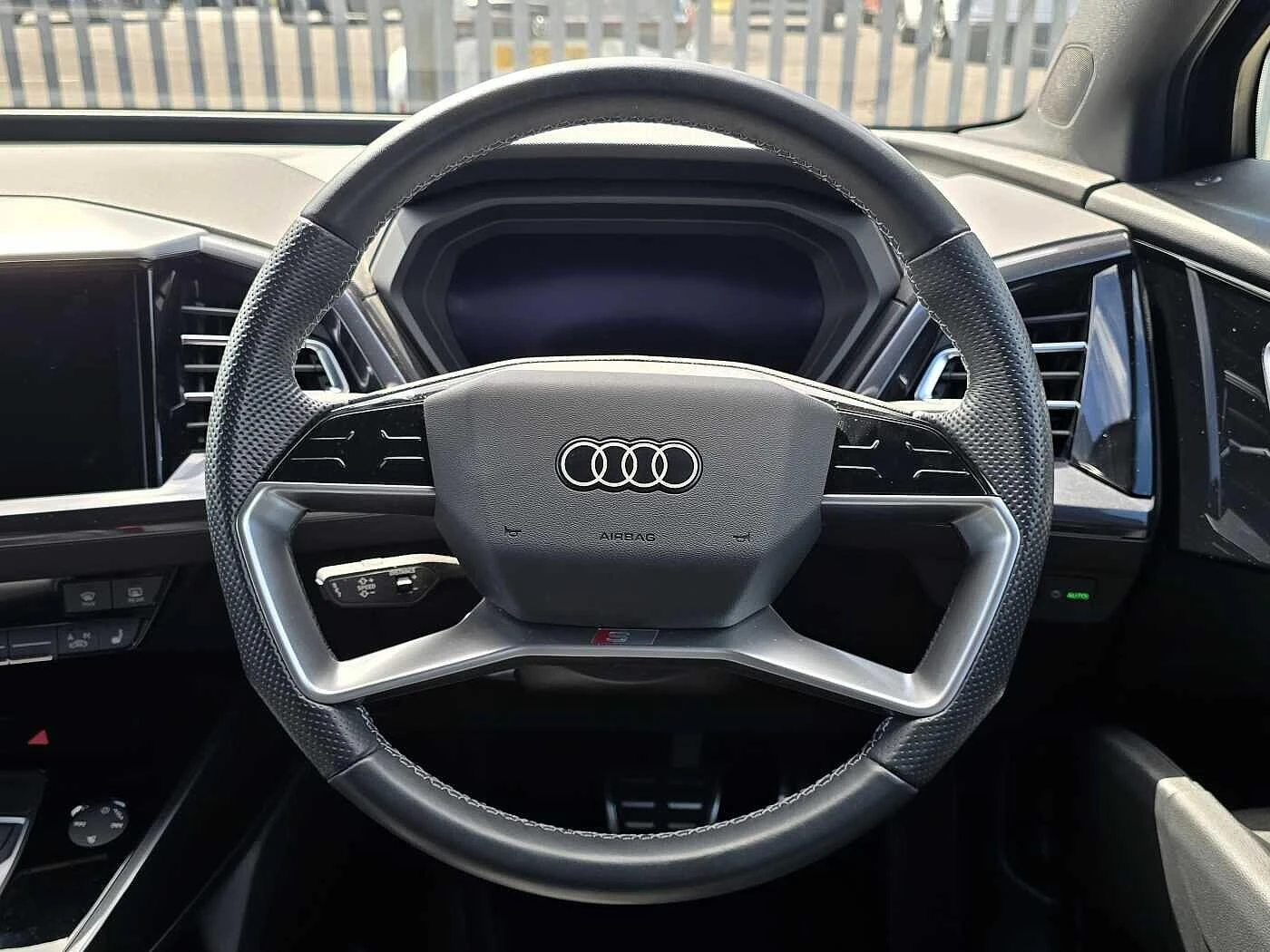 Audi-Q4 e-tron-image-8
