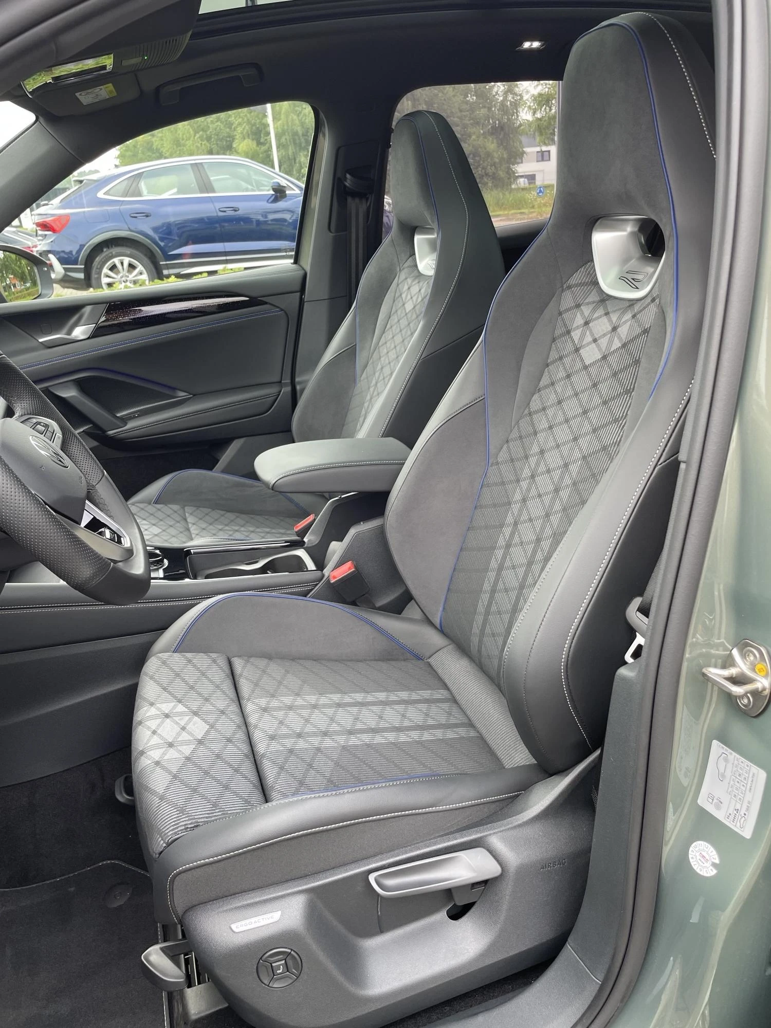 Volkswagen-Tiguan-image-6