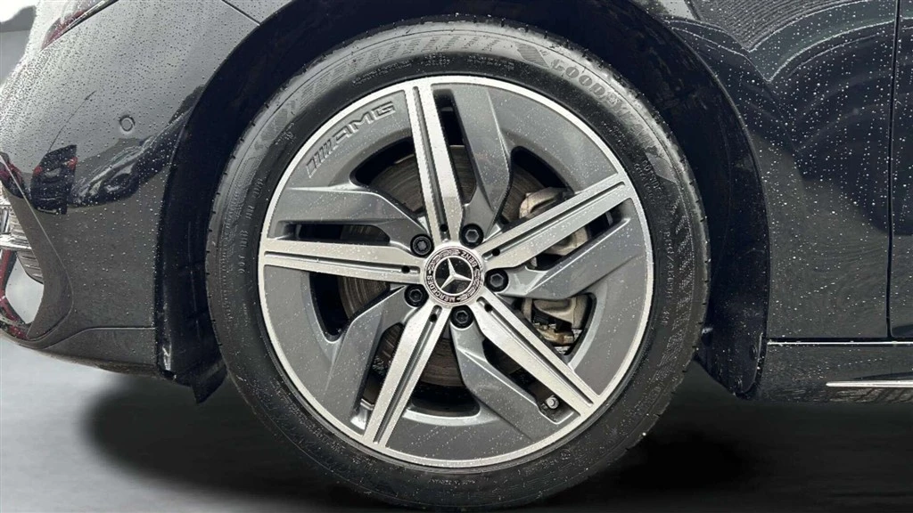 Mercedes-Benz-CLA-image-8