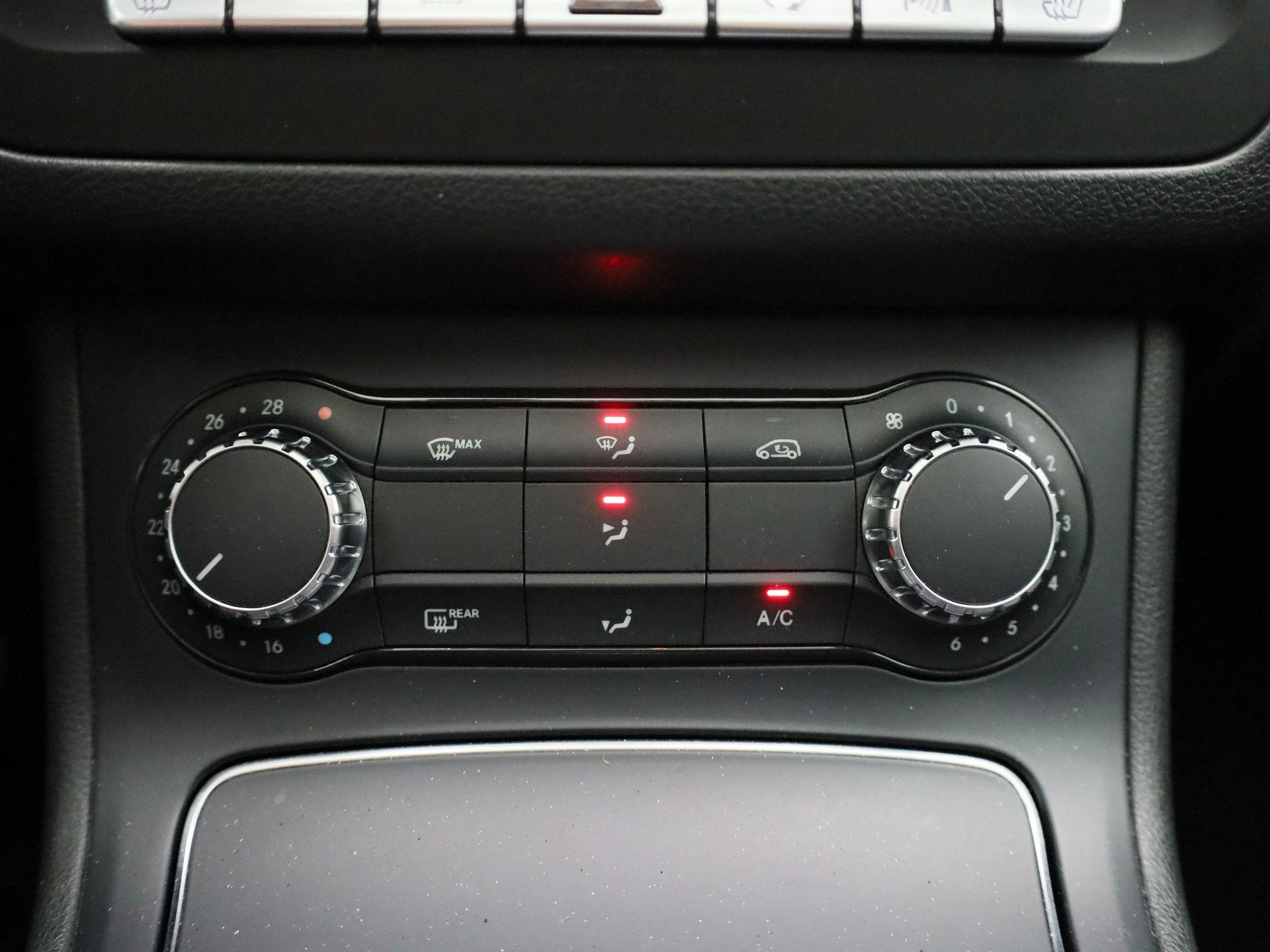 Mercedes-Benz-B-Klasse-image-17