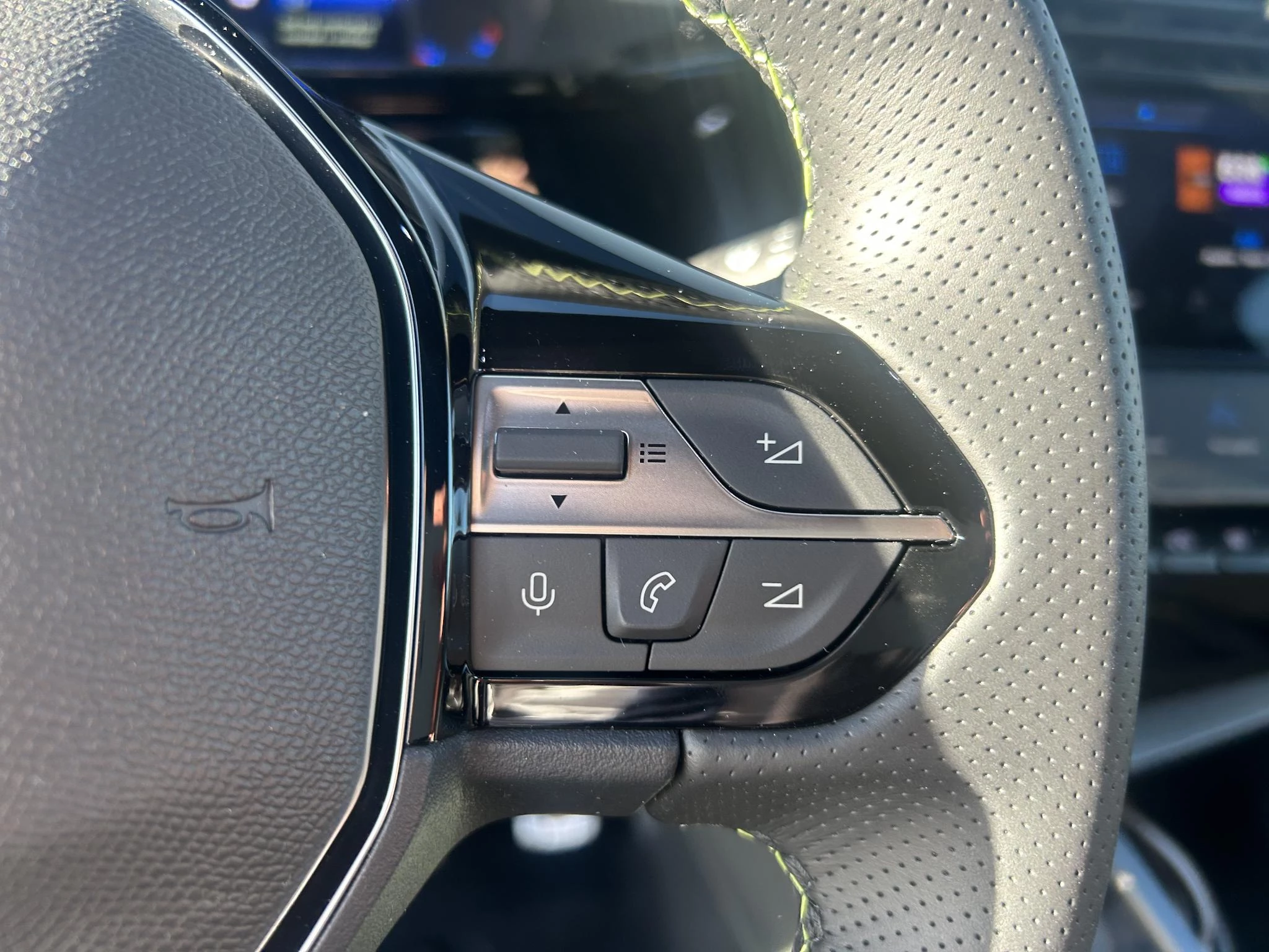 Peugeot-e-308-image-13