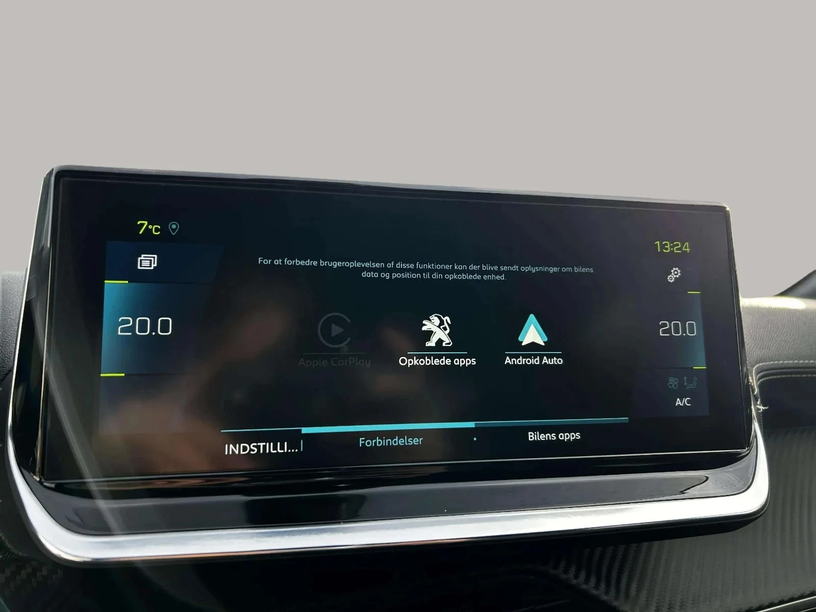 Peugeot-e-208-image-17