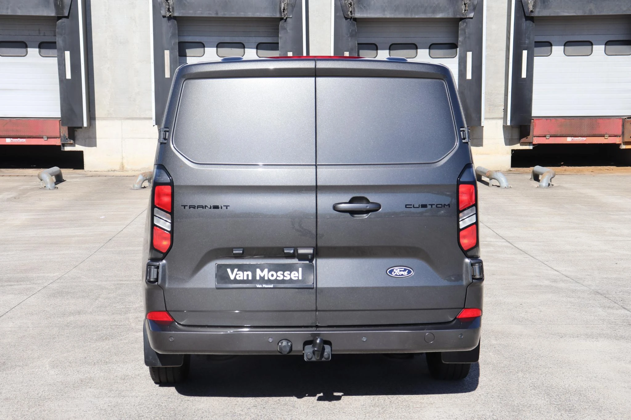 Ford-Transit Custom-image-4