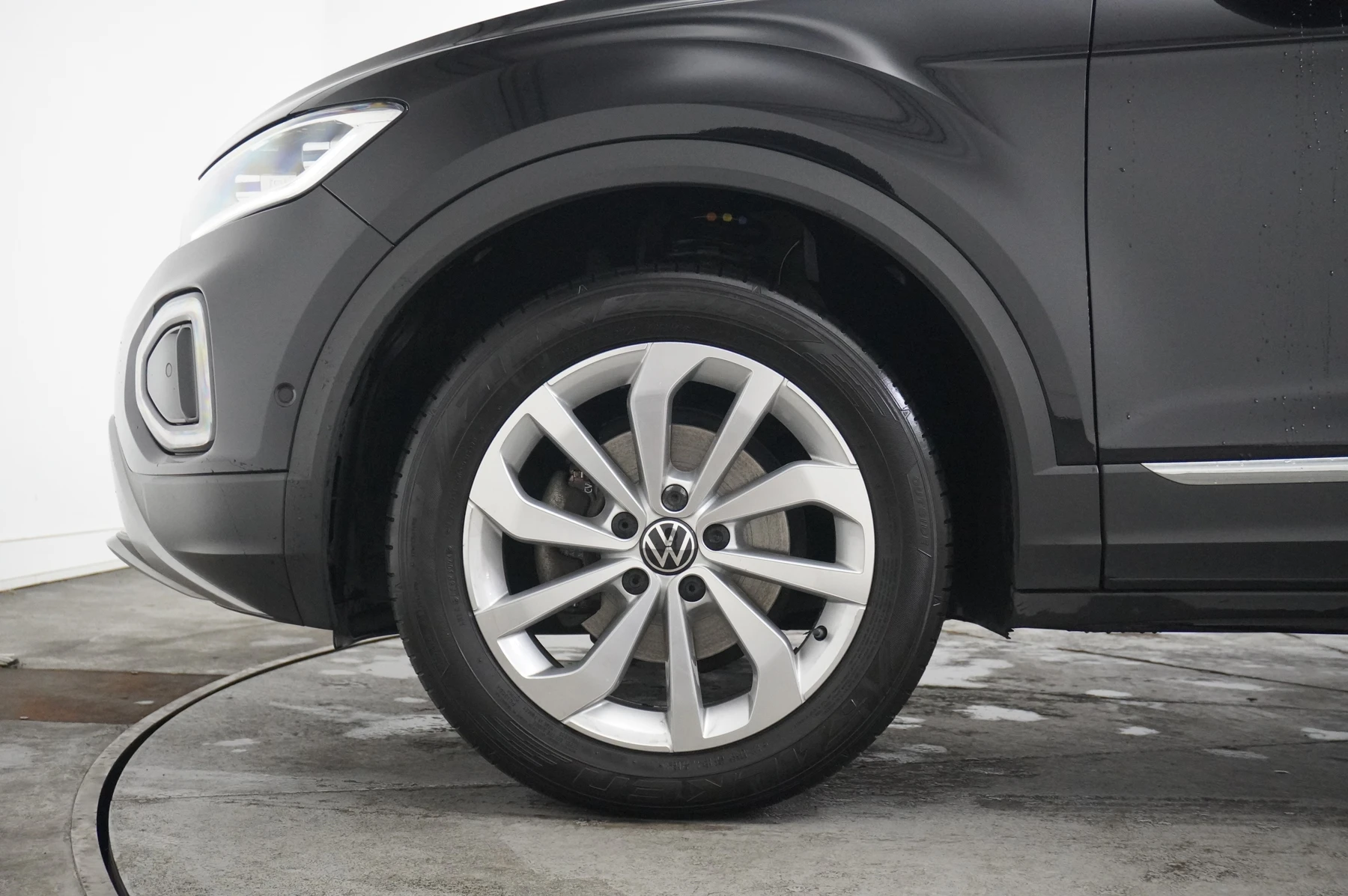 Volkswagen-T-Roc-image-4