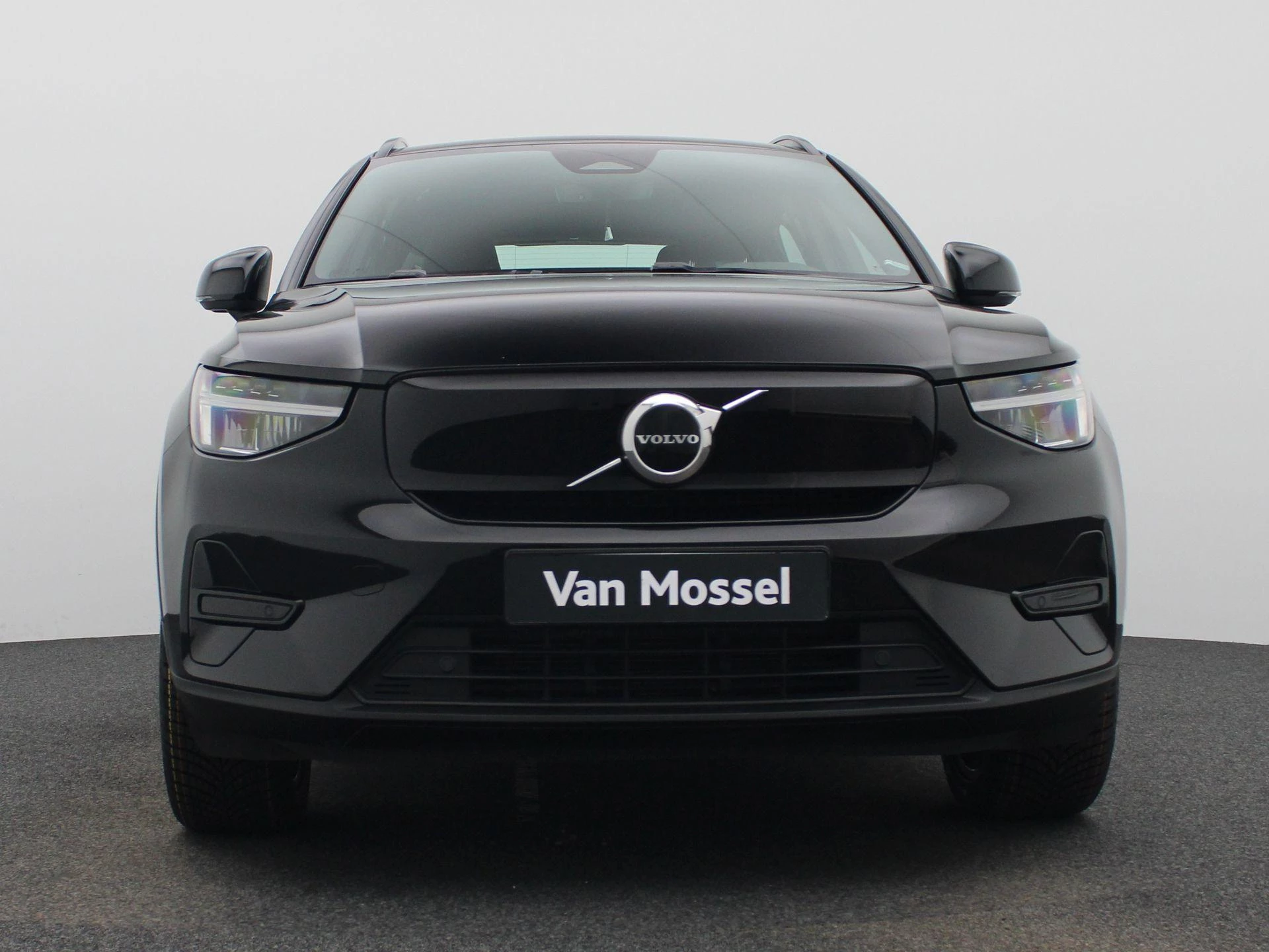 Volvo-XC40-image-2