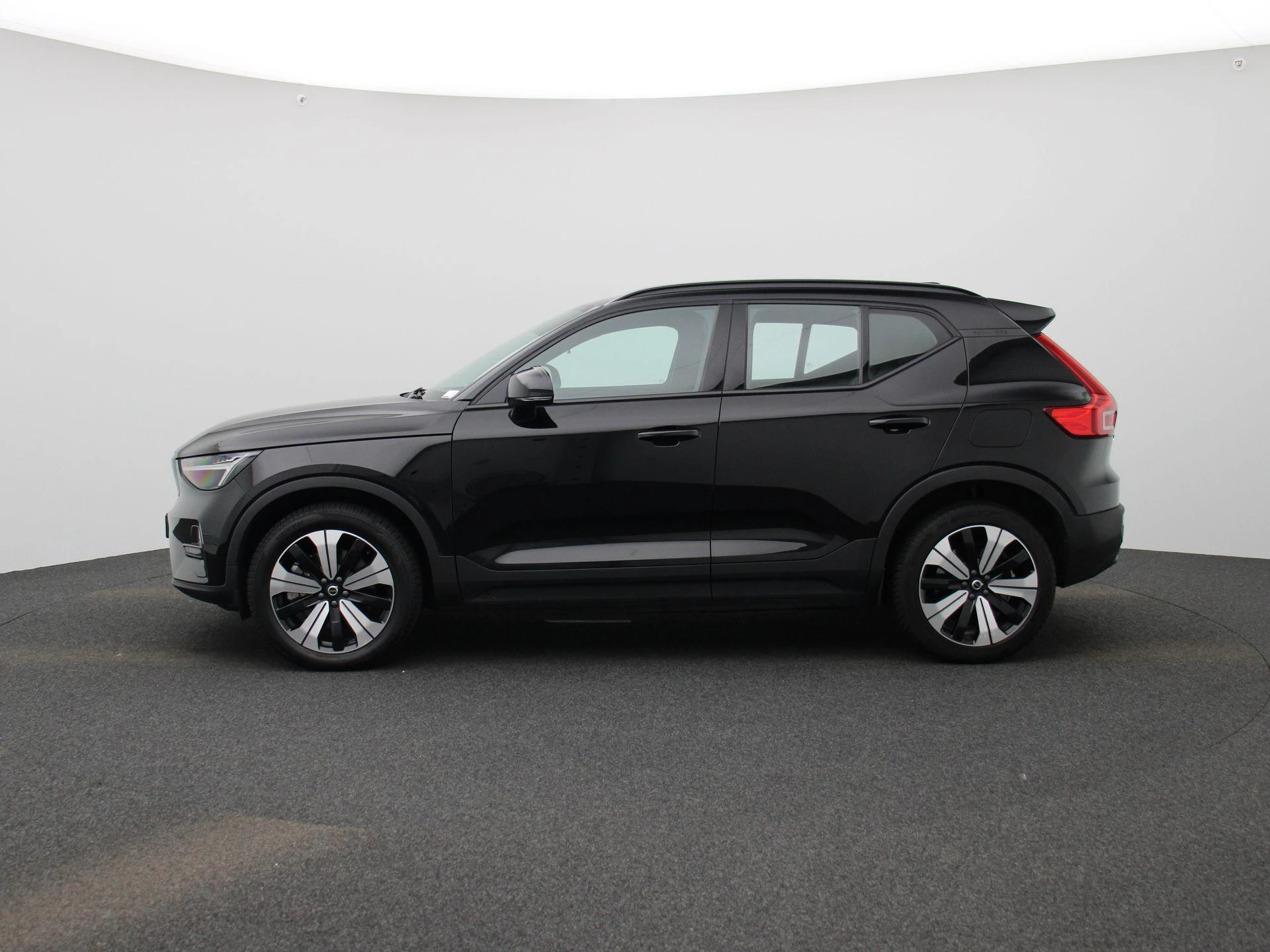 Volvo-XC40-image-3
