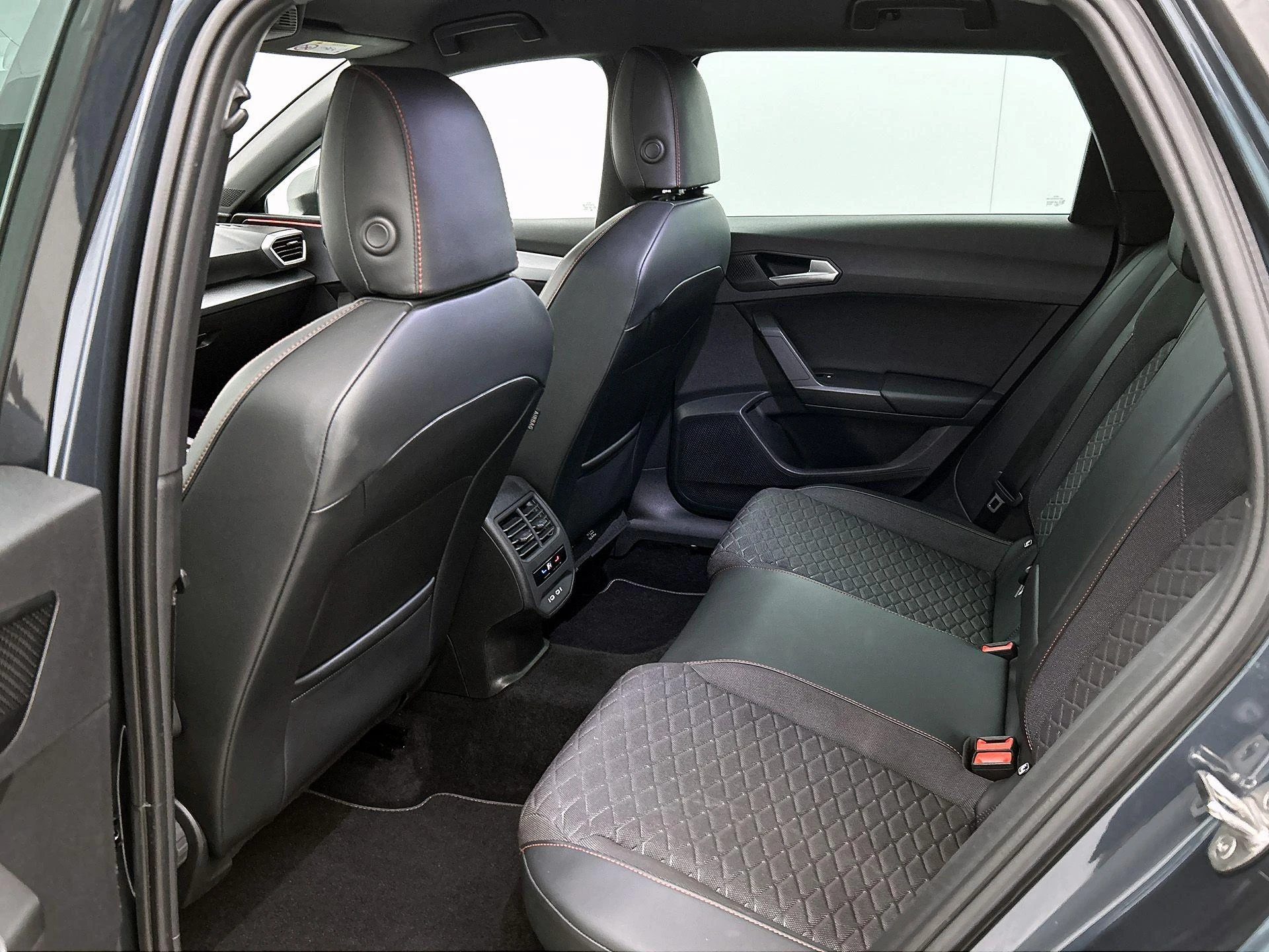 SEAT-Leon-image-25