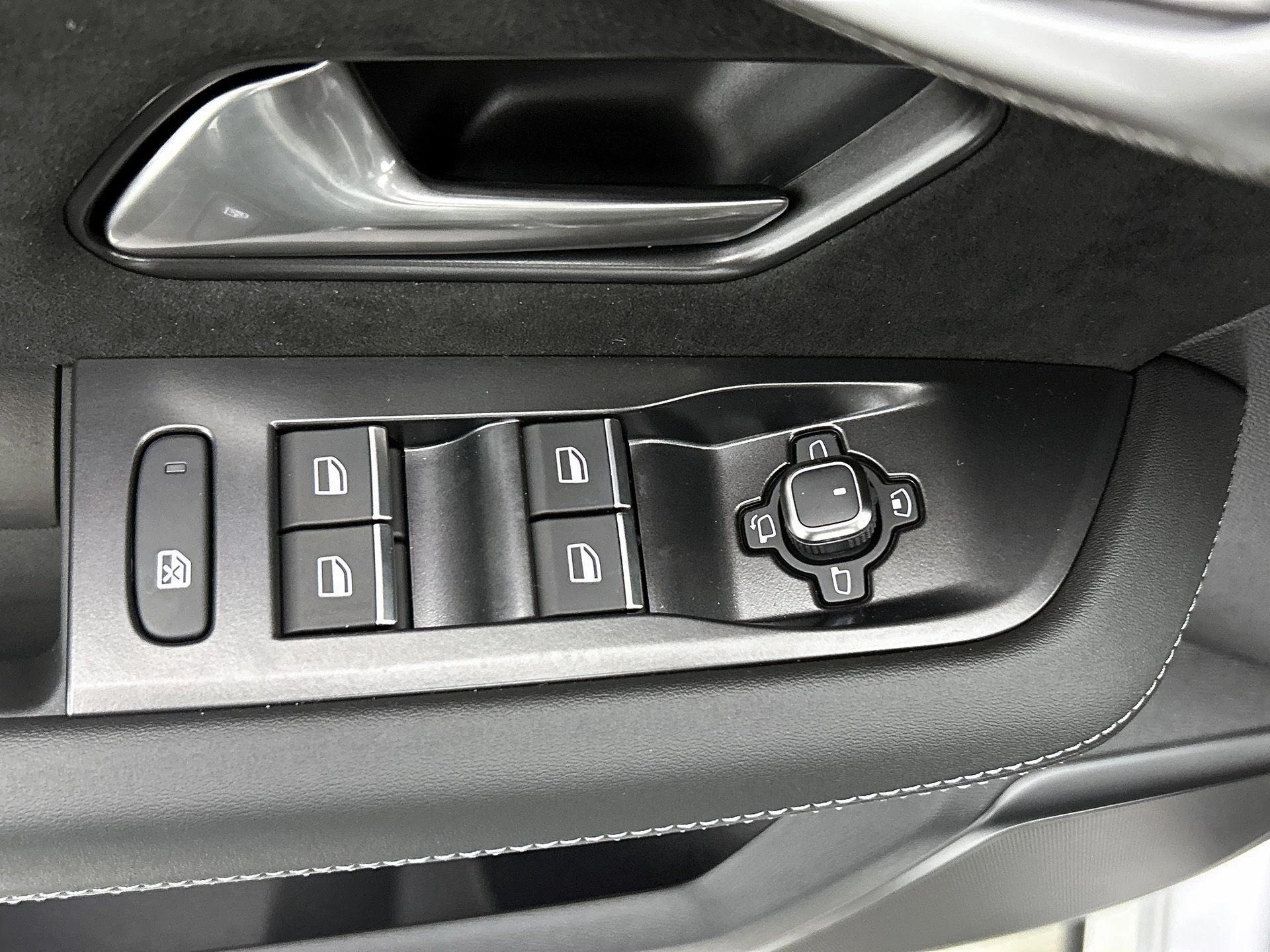 Opel-Grandland-image-34