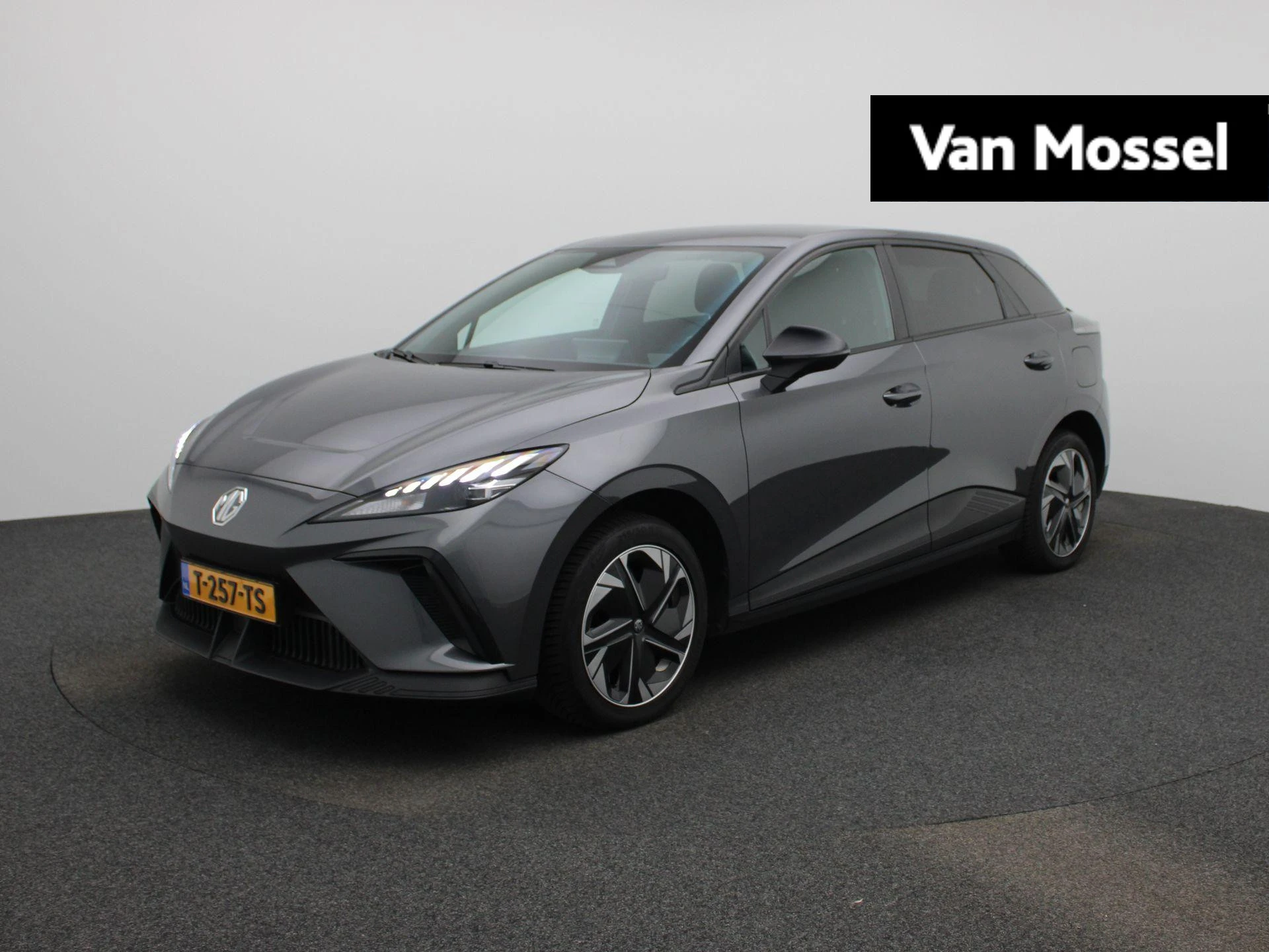 MG-MG4 EV-image-0