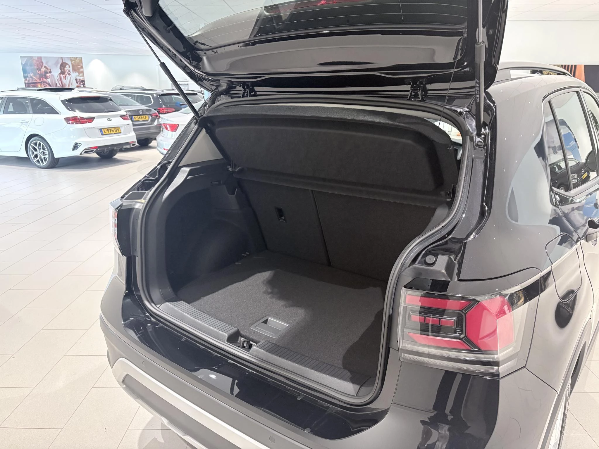 Volkswagen-T-Cross-image-4