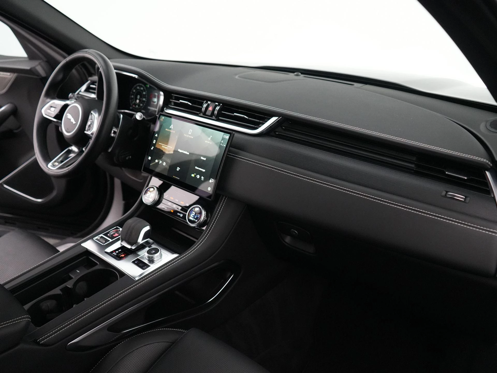 Jaguar F-PACE 2.0 P400e PHEV R-Dynamic Black
