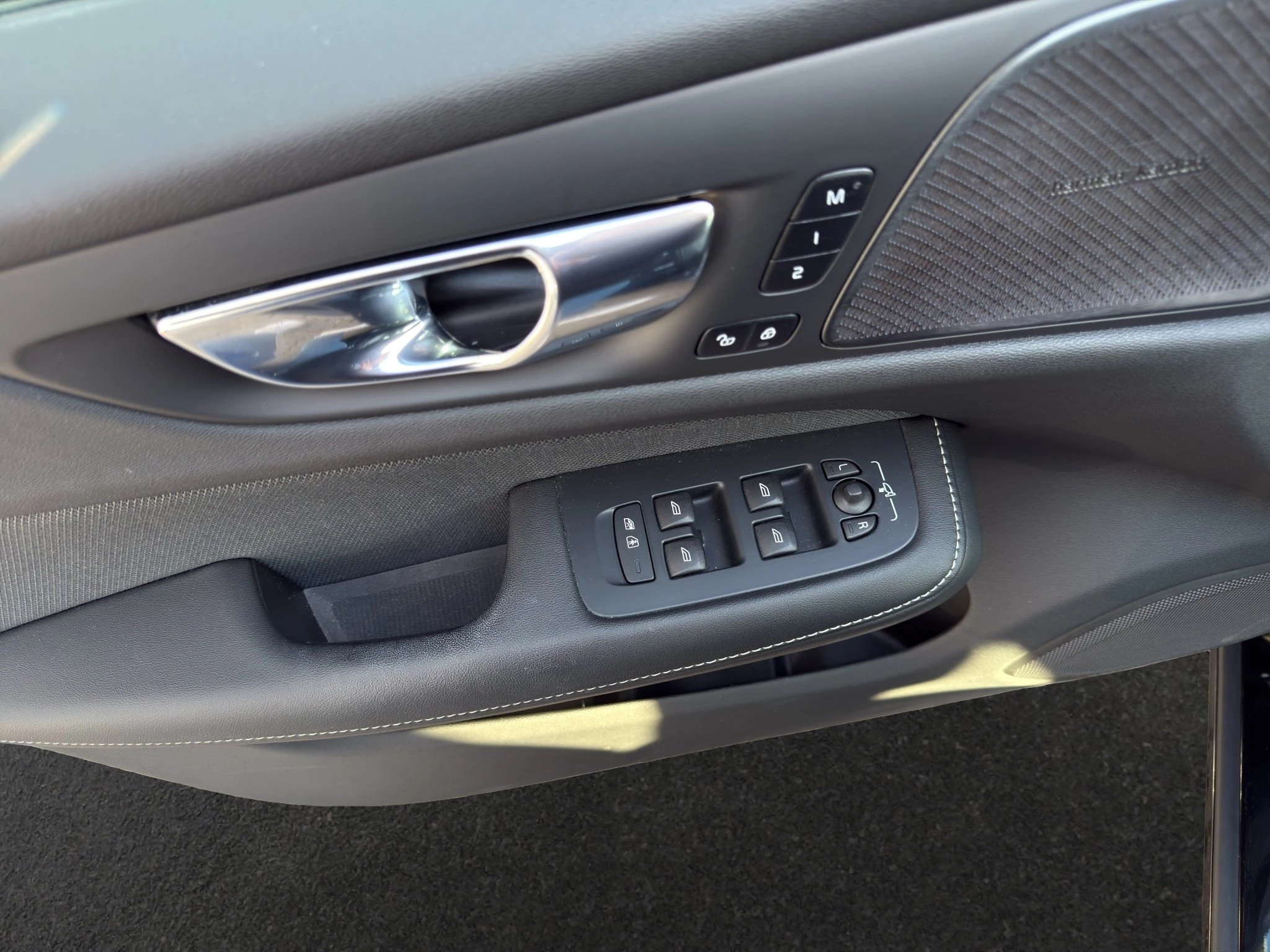 Volvo V60 B3 Plus Dark