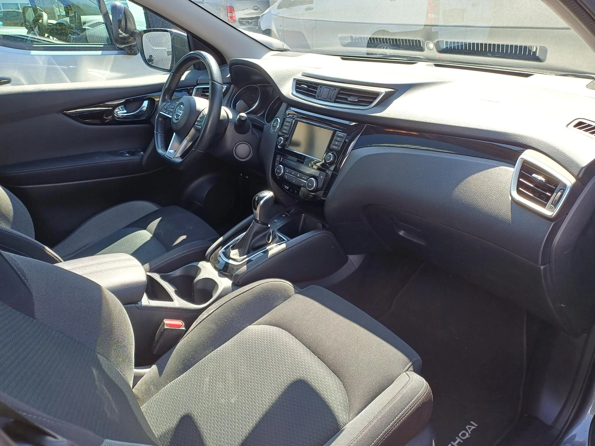 Nissan-QASHQAI-image-14