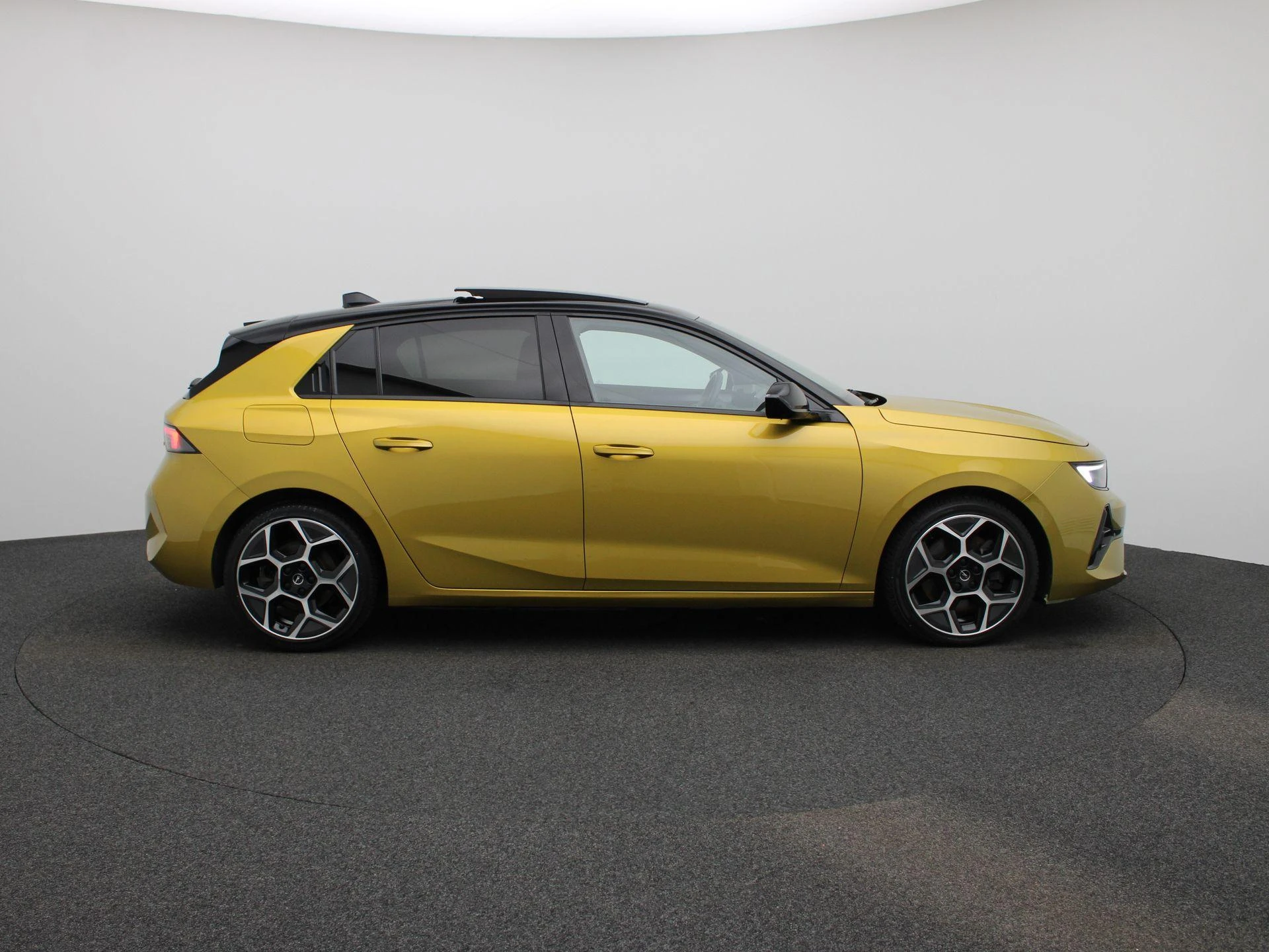 Opel-Astra-image-5
