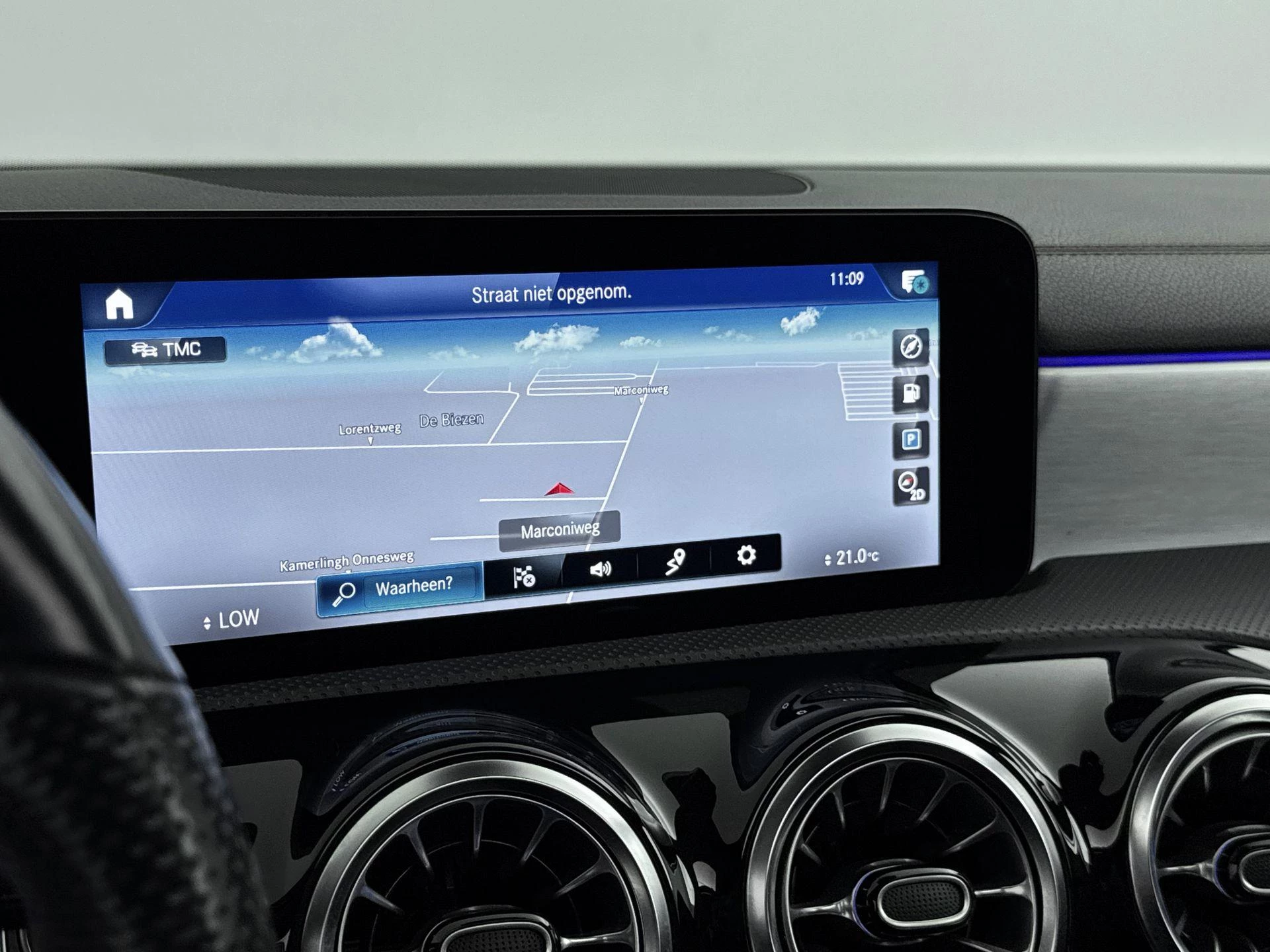 Mercedes-Benz-CLA-image-17