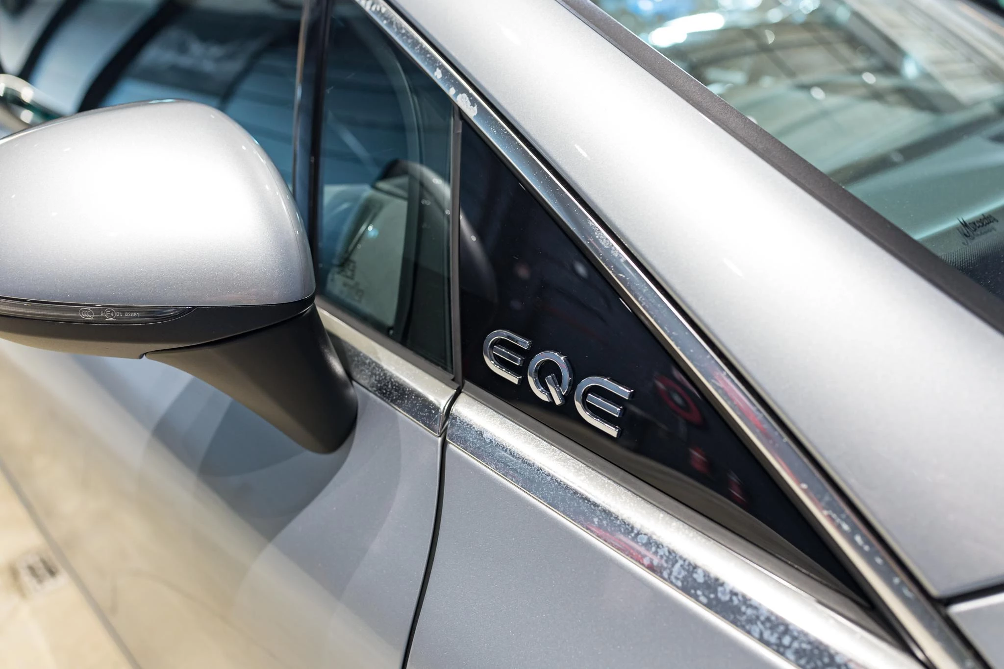 Mercedes-Benz-EQE-image-6