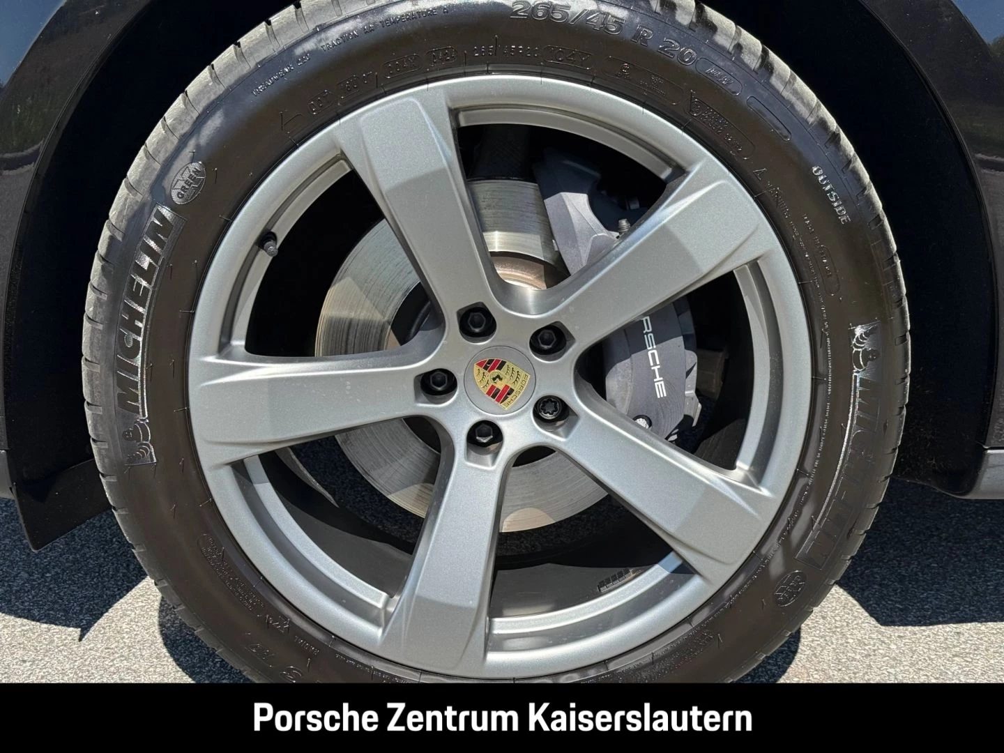 Porsche Macan Sportabgasanlage BOSE Luftfederung 20-Zoll -