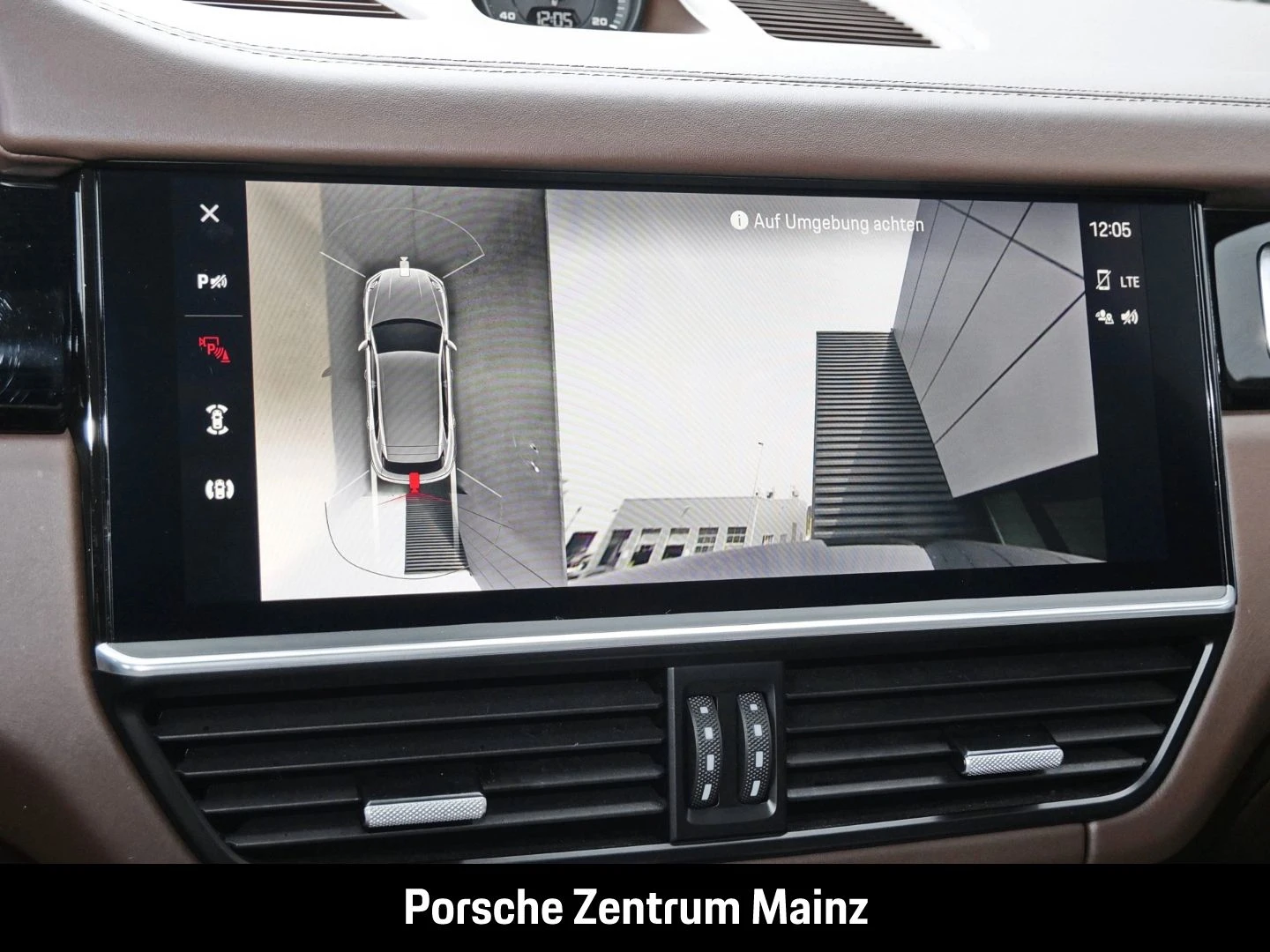 Porsche-Cayenne-image-13