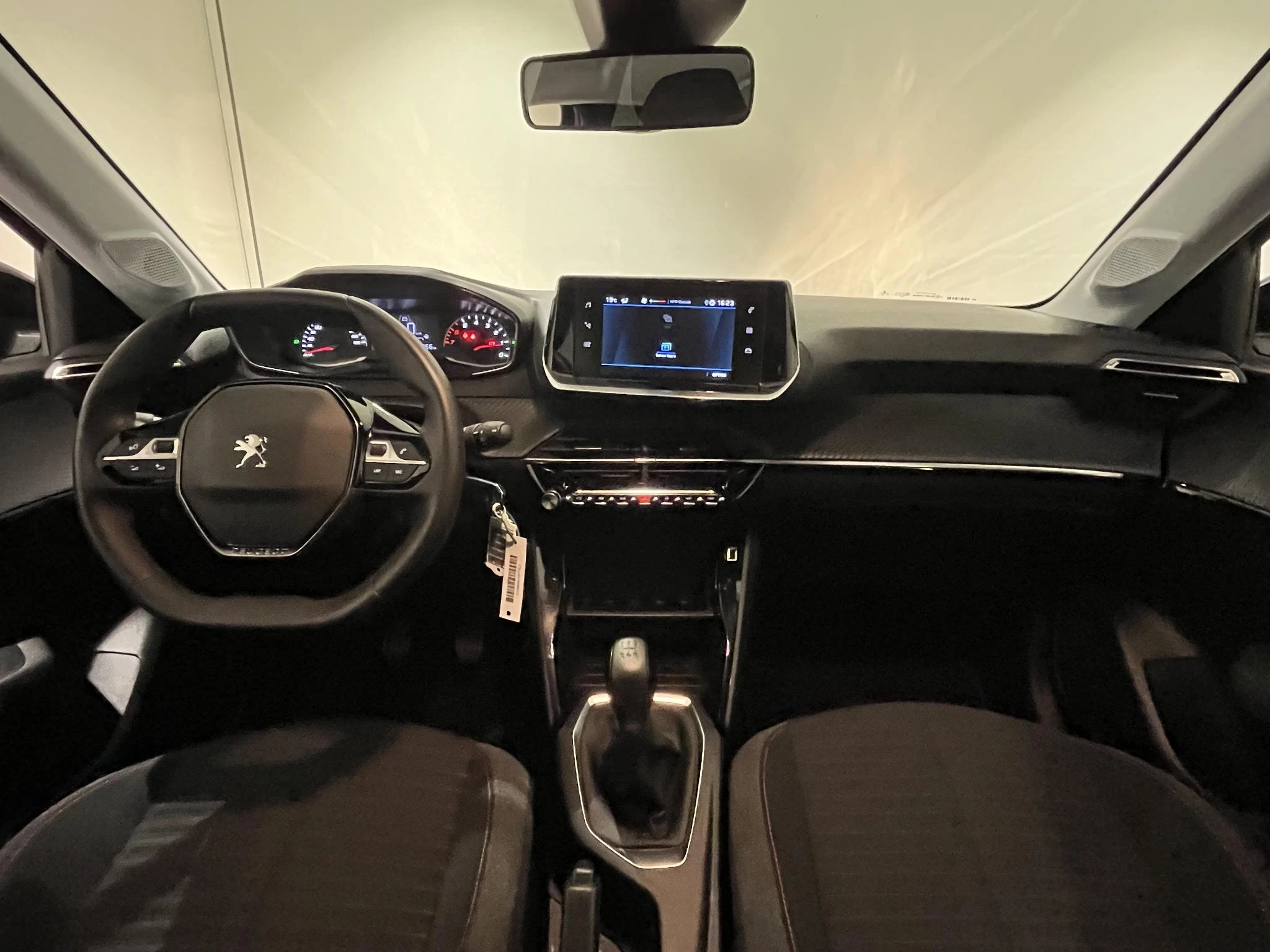 Peugeot-208-image-14