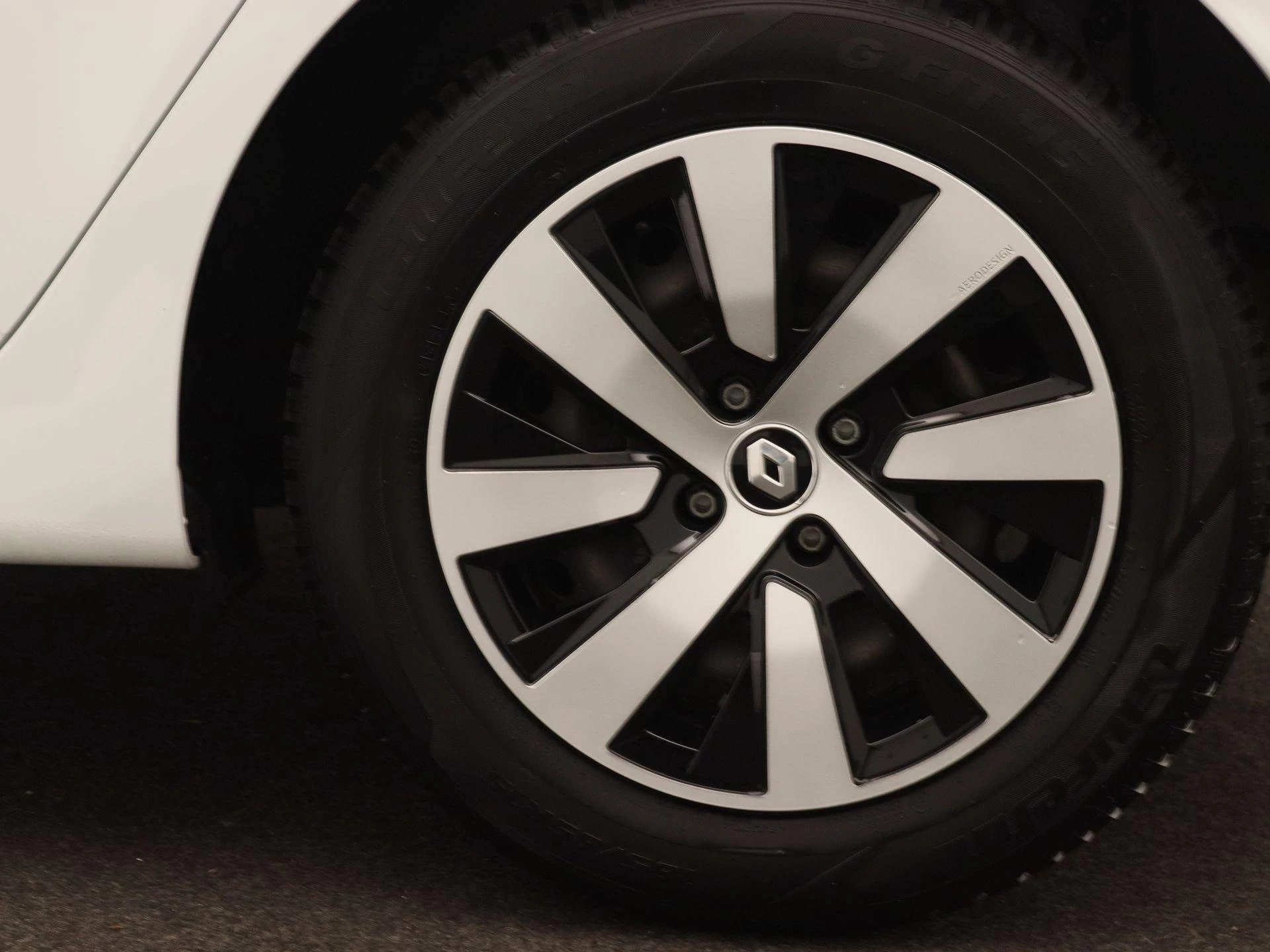 Renault-Clio-image-15