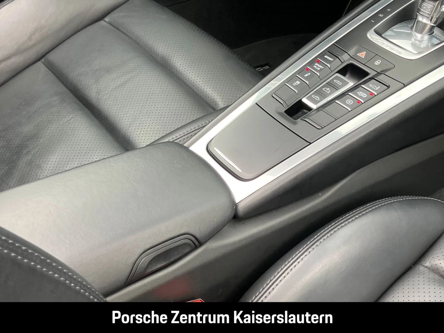 Porsche 911 991 Carrera Cabriolet Sportabgas PASM BOSE carrera