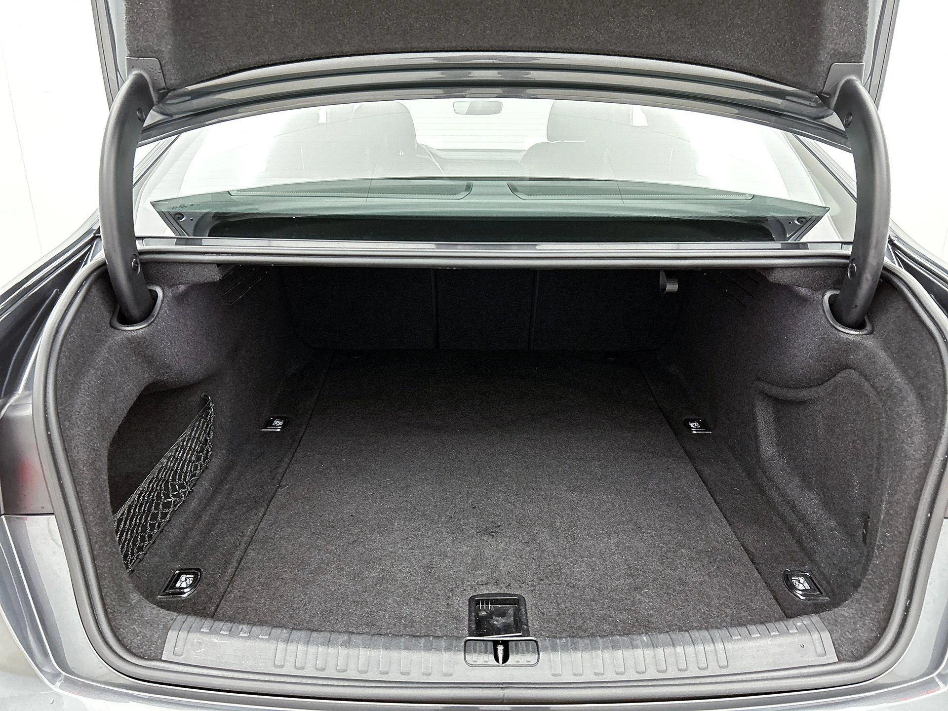Audi-A6-image-33